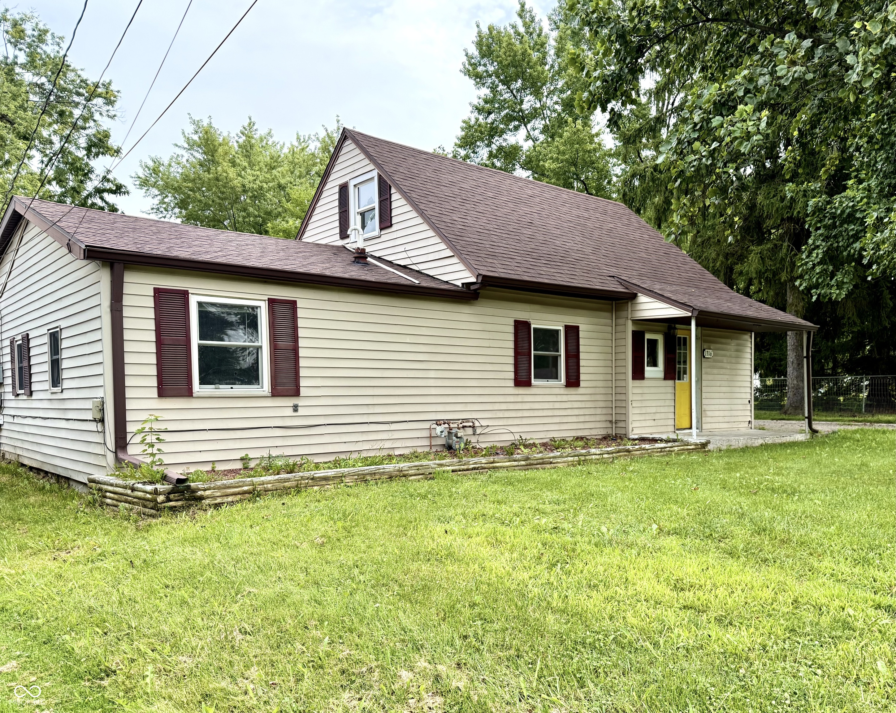 1316 R Avenue, New Castle, IN, 47362 photo 4 of 56