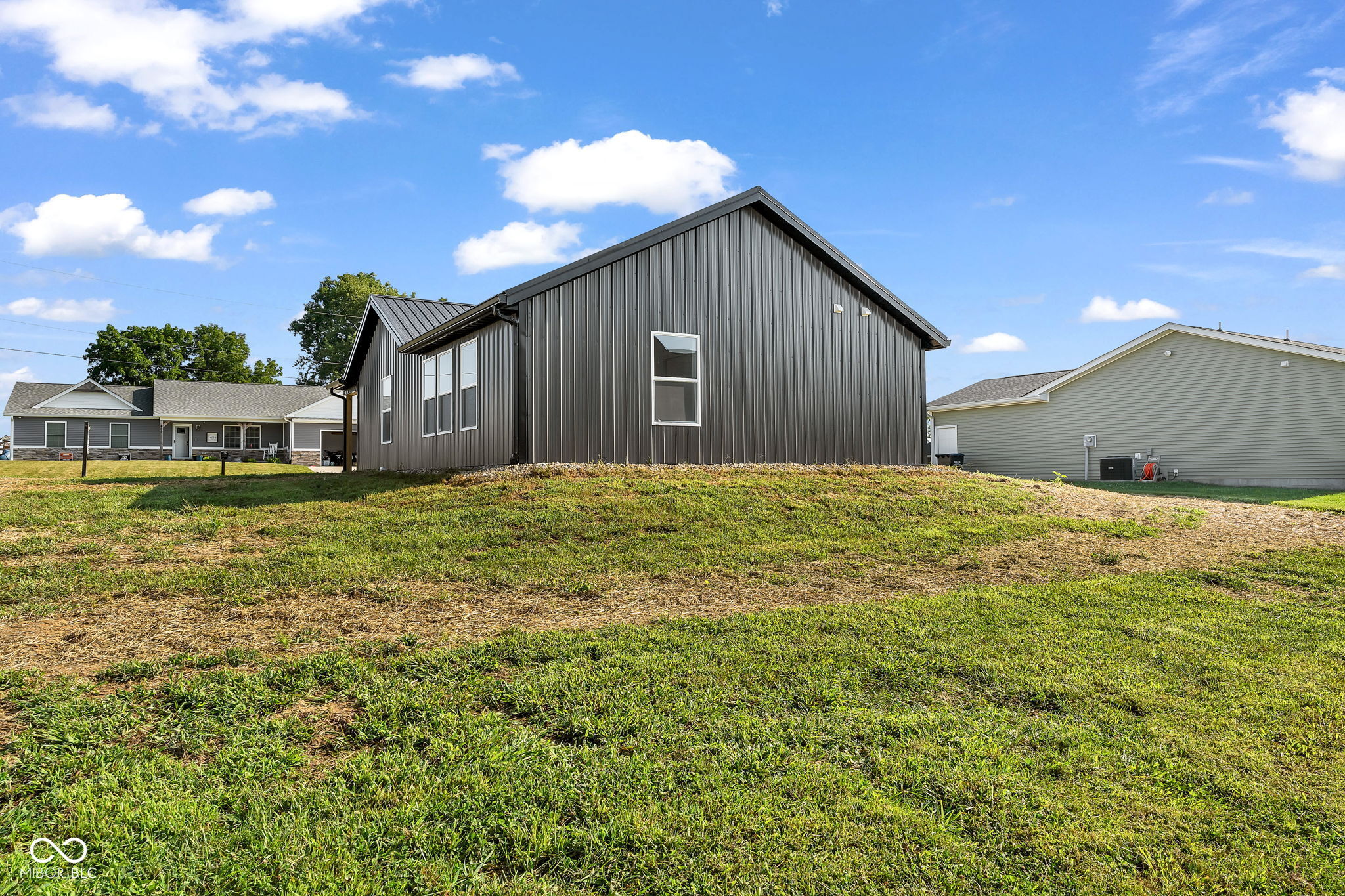 404-406 E College Street, Bainbridge, IN, 46105 photo 4 of 53