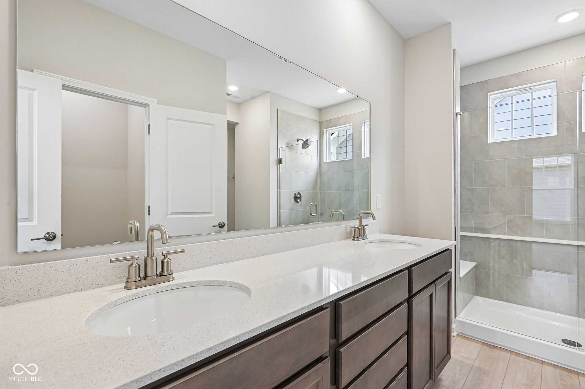 15940 Tharp Woods Drive, Fishers, IN, 46037 photo 4 of 51