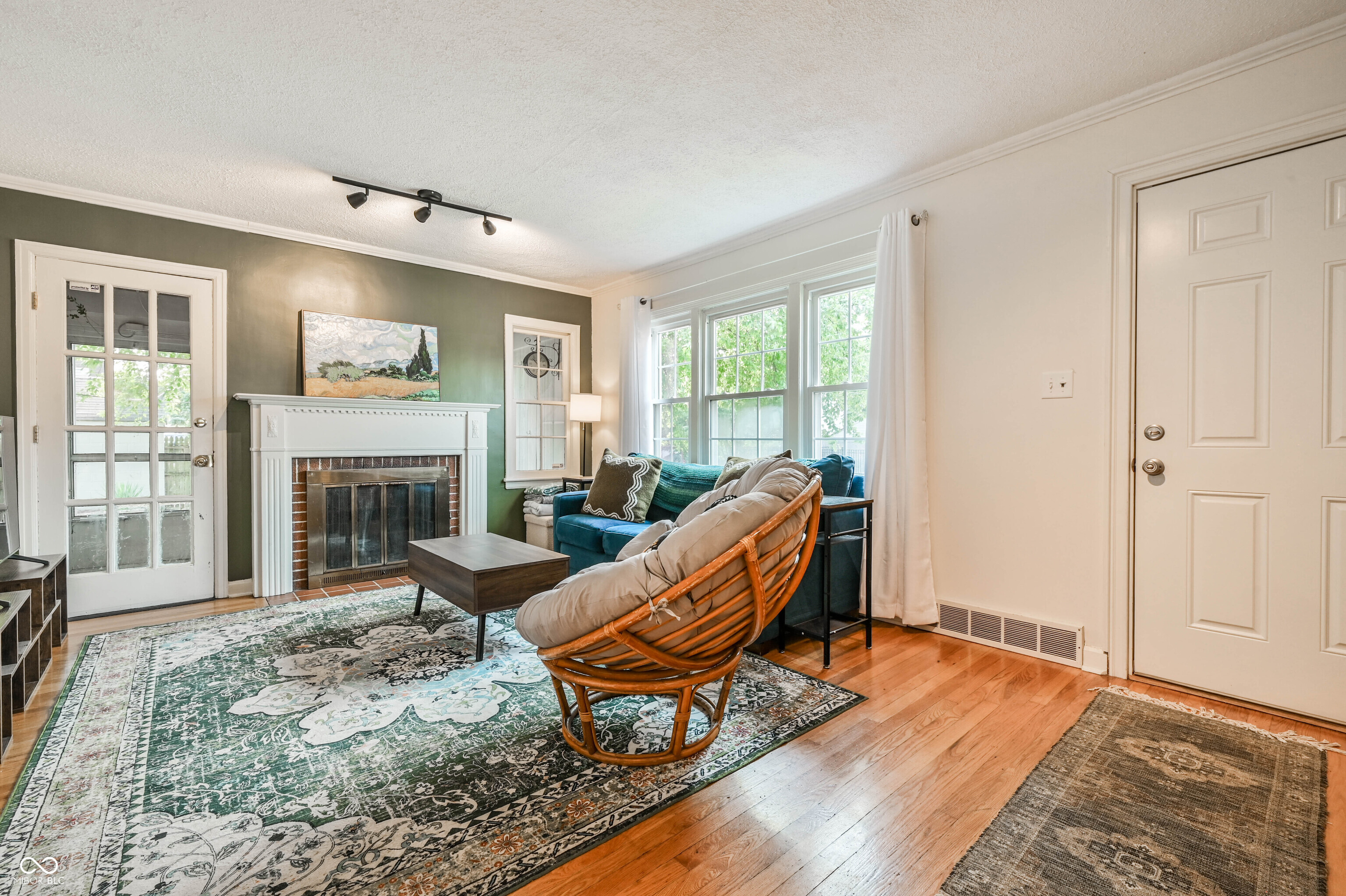 2404 Northview Avenue, Indianapolis, IN, 46220 photo 4 of 32