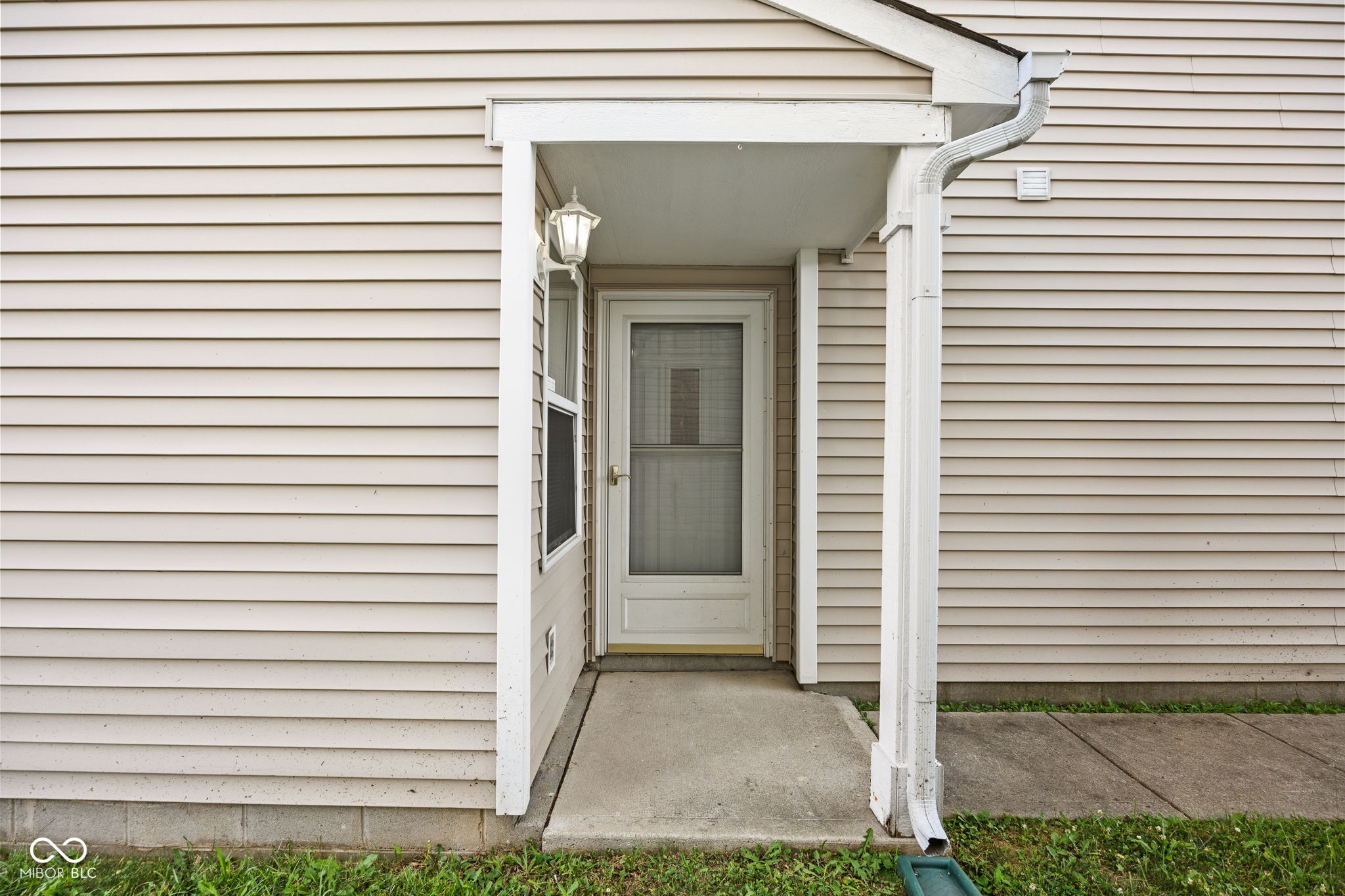 1845 Blue Pine Lane, Indianapolis, IN, 46231 photo 4 of 35