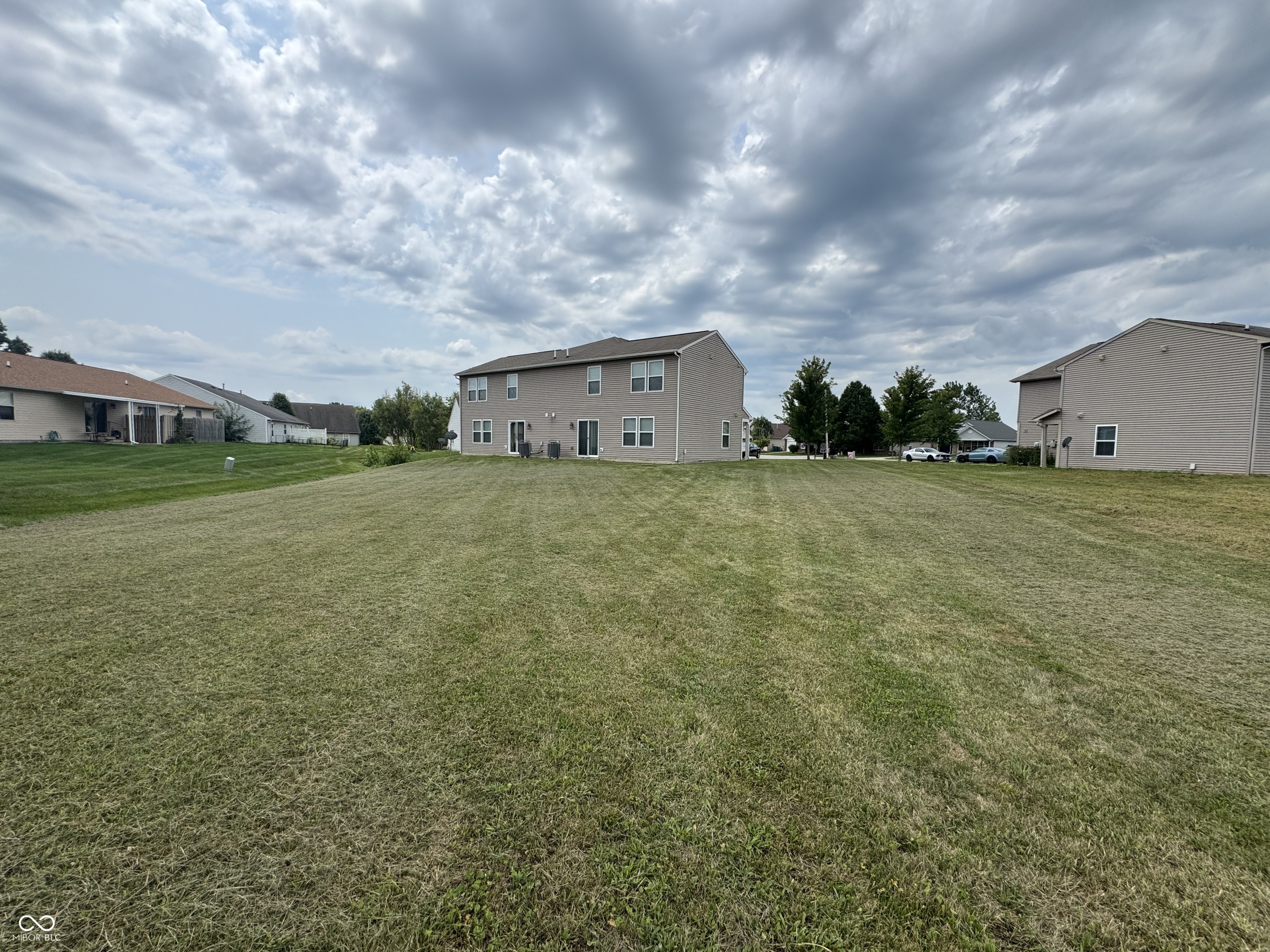 2003 Falcon Court, Franklin, IN, 46131 photo 4 of 17