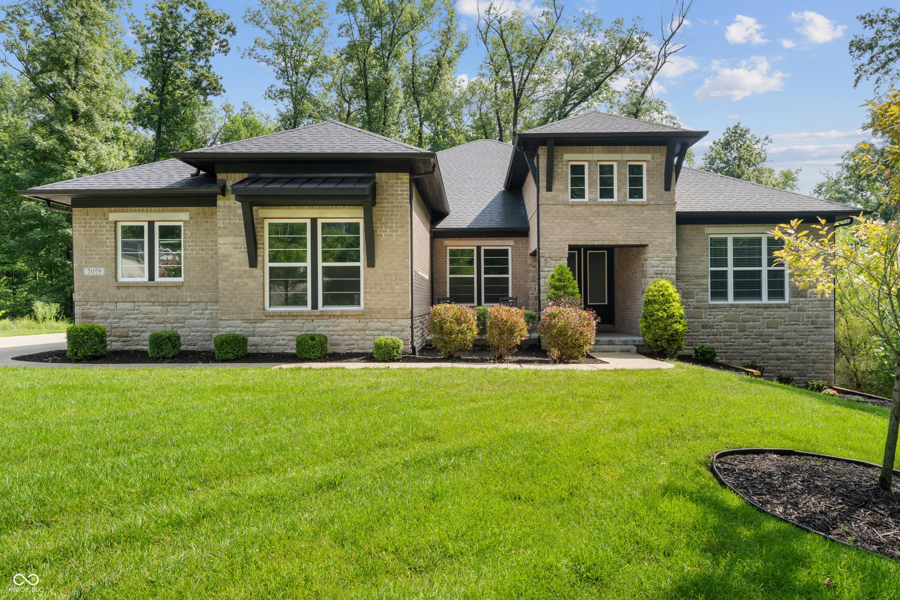5059 Oak Ridge Trail, Columbus, IN, 47201 photo 4 of 144