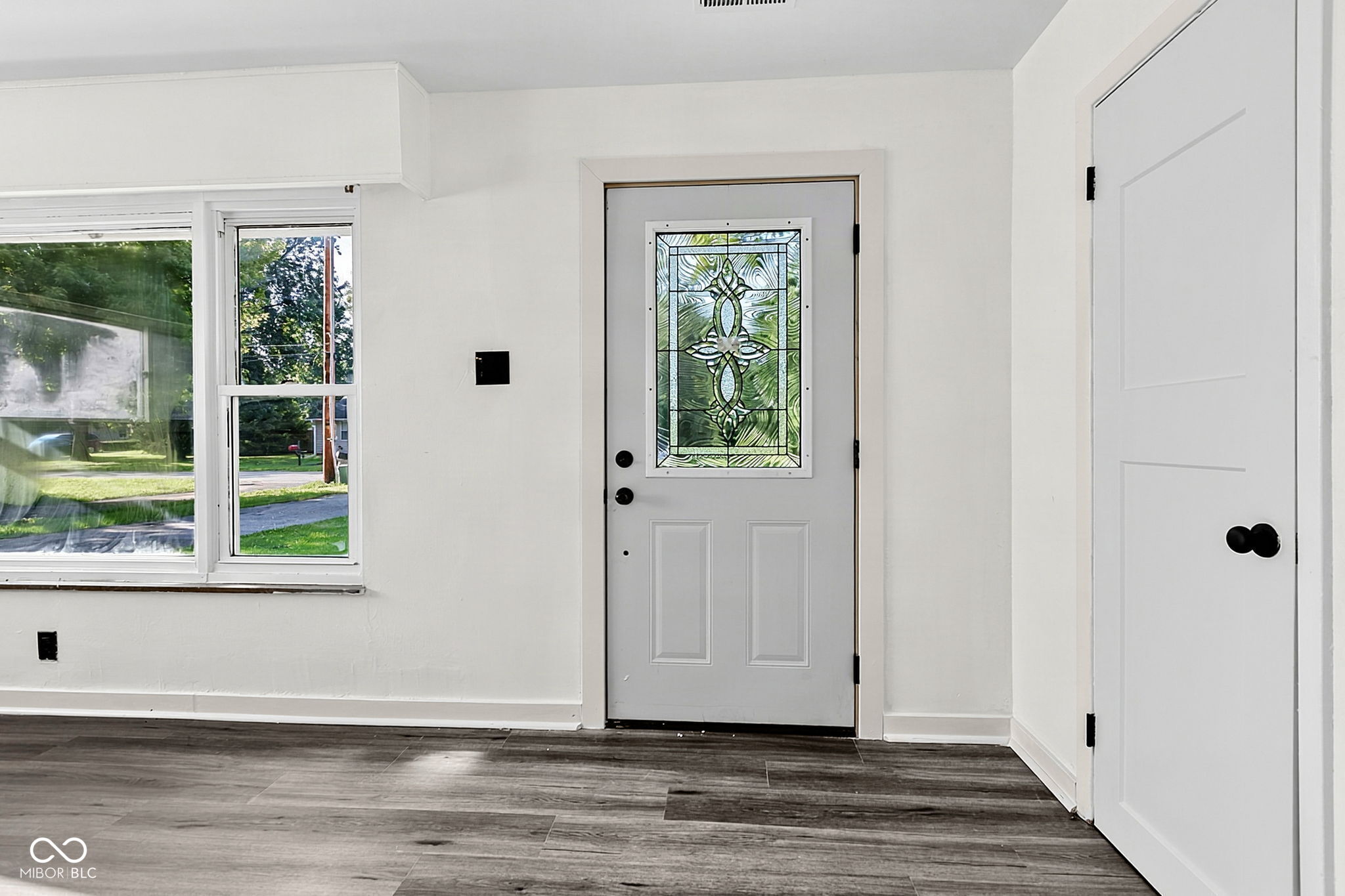1134 Gilbert Avenue, Indianapolis, IN, 46227 photo 4 of 38