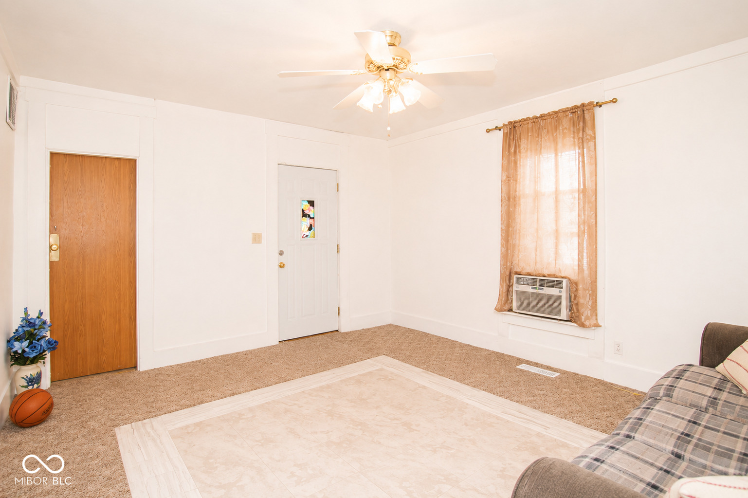 1432 Sycamore Street, Columbus, IN, 47201 photo 4 of 21