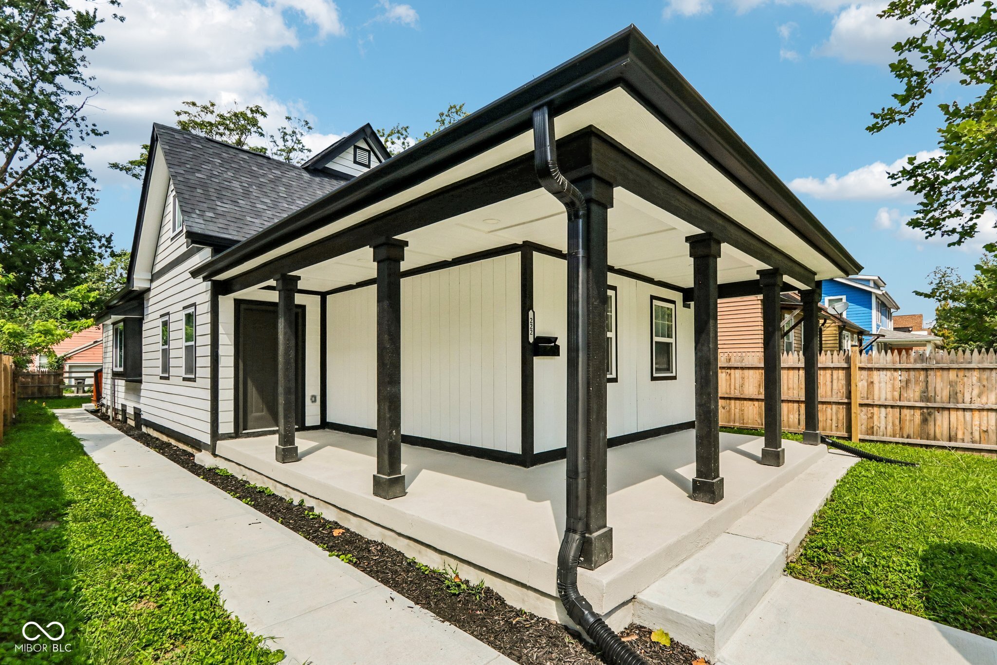 222 N Tacoma Avenue, Indianapolis, IN, 46201 photo 4 of 47