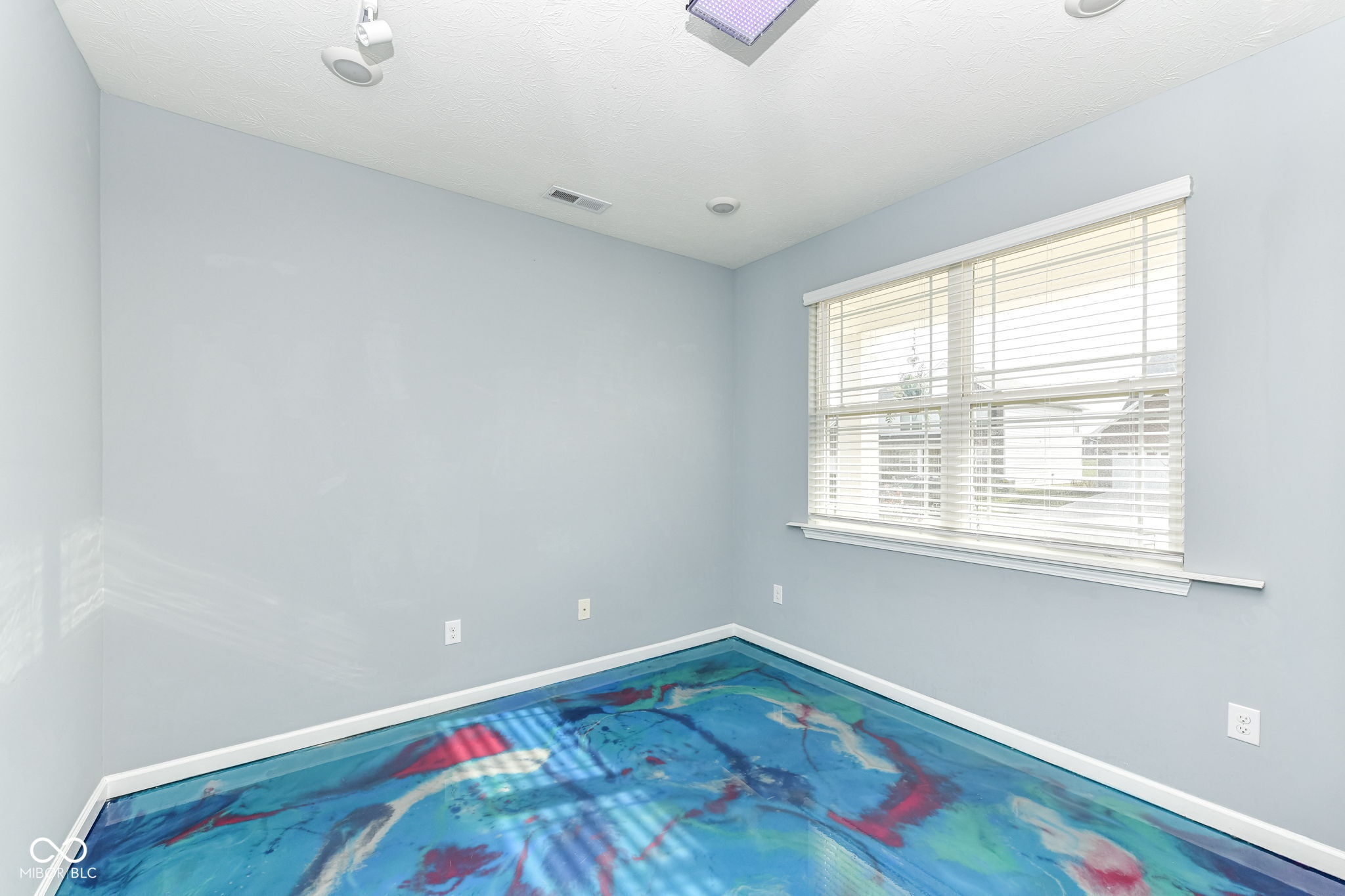 5817 Flat Hill Drive, Indianapolis, IN, 46239 photo 4 of 40