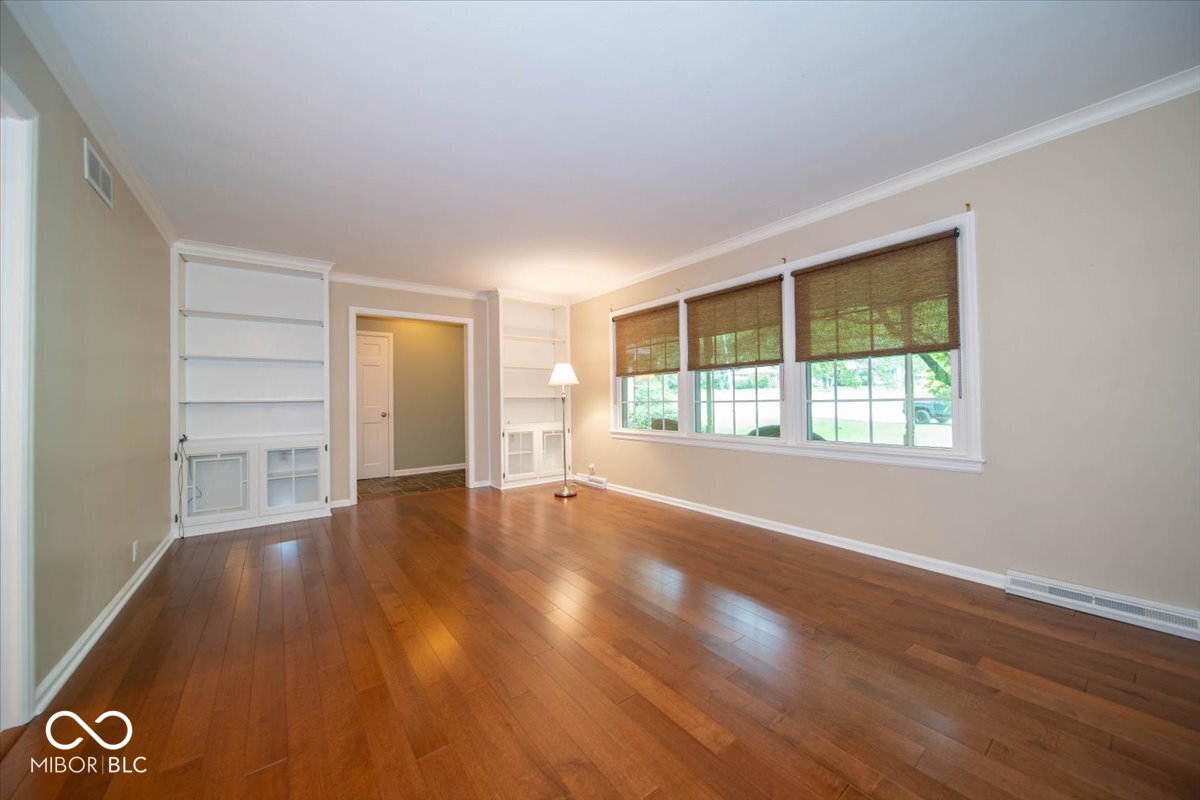 3915 Winding Way, Indianapolis, IN, 46220 photo 4 of 40