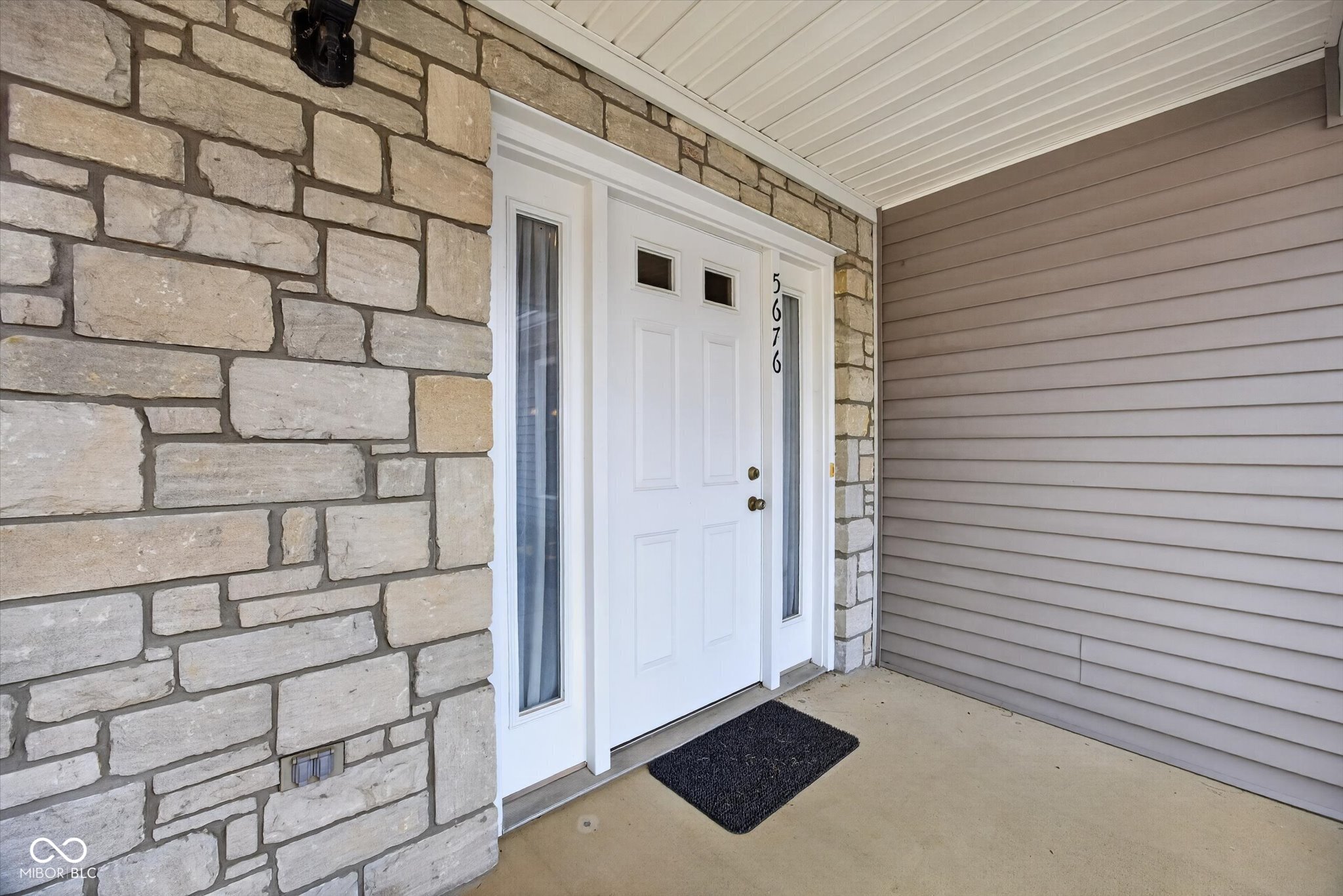 5676 W Vinca Lane W, Ellettsville, IN, 47429 photo 4 of 26
