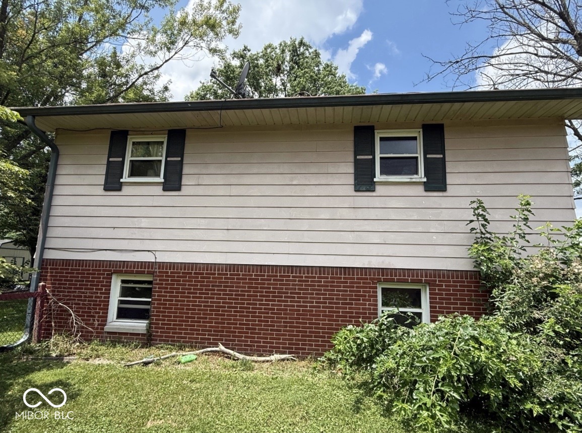 1414 N Fenton Avenue, Indianapolis, IN, 46219 photo 4 of 38