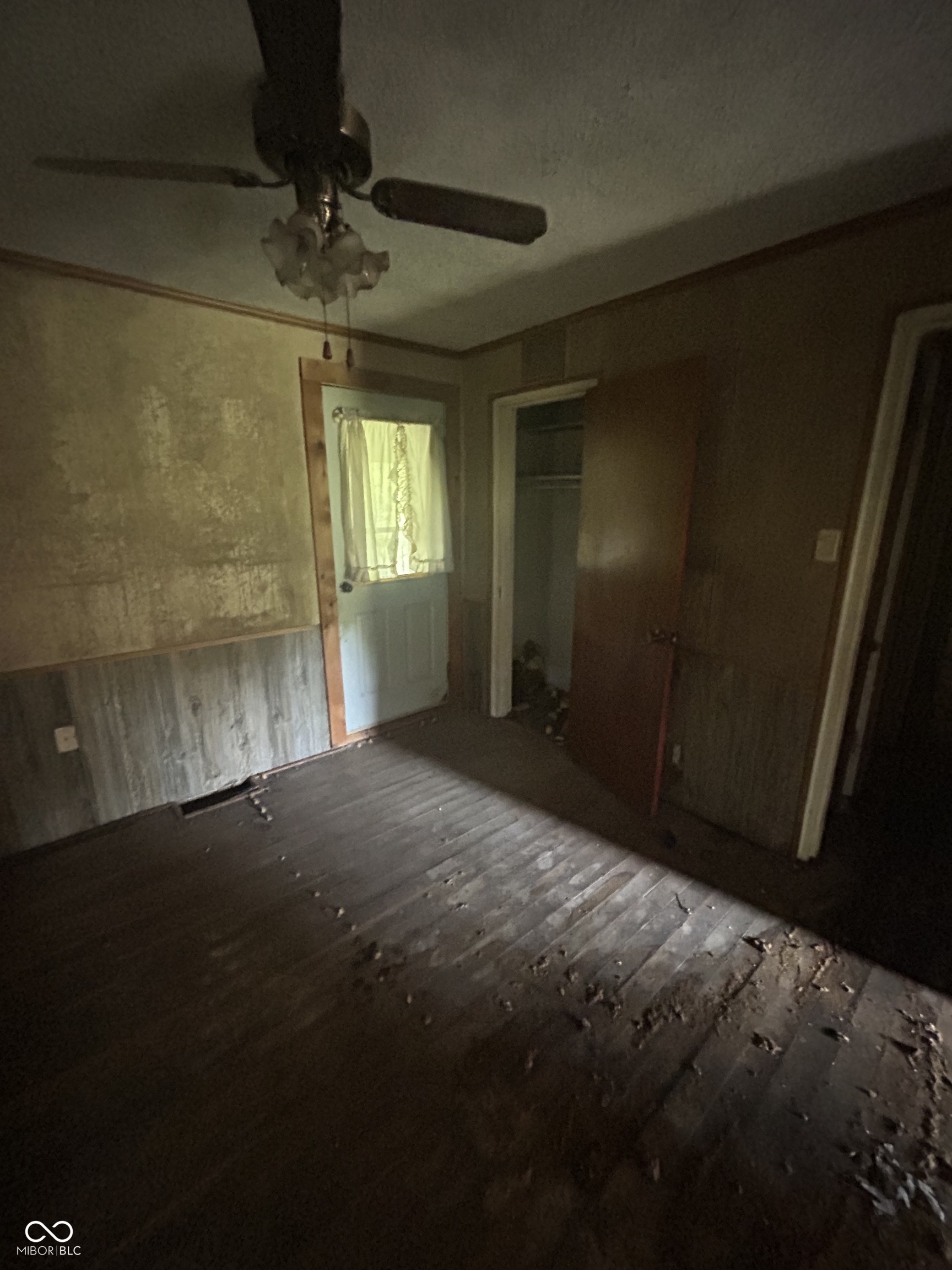 105 Heltonville Road W, Bedford, IN, 47421 photo 4 of 22