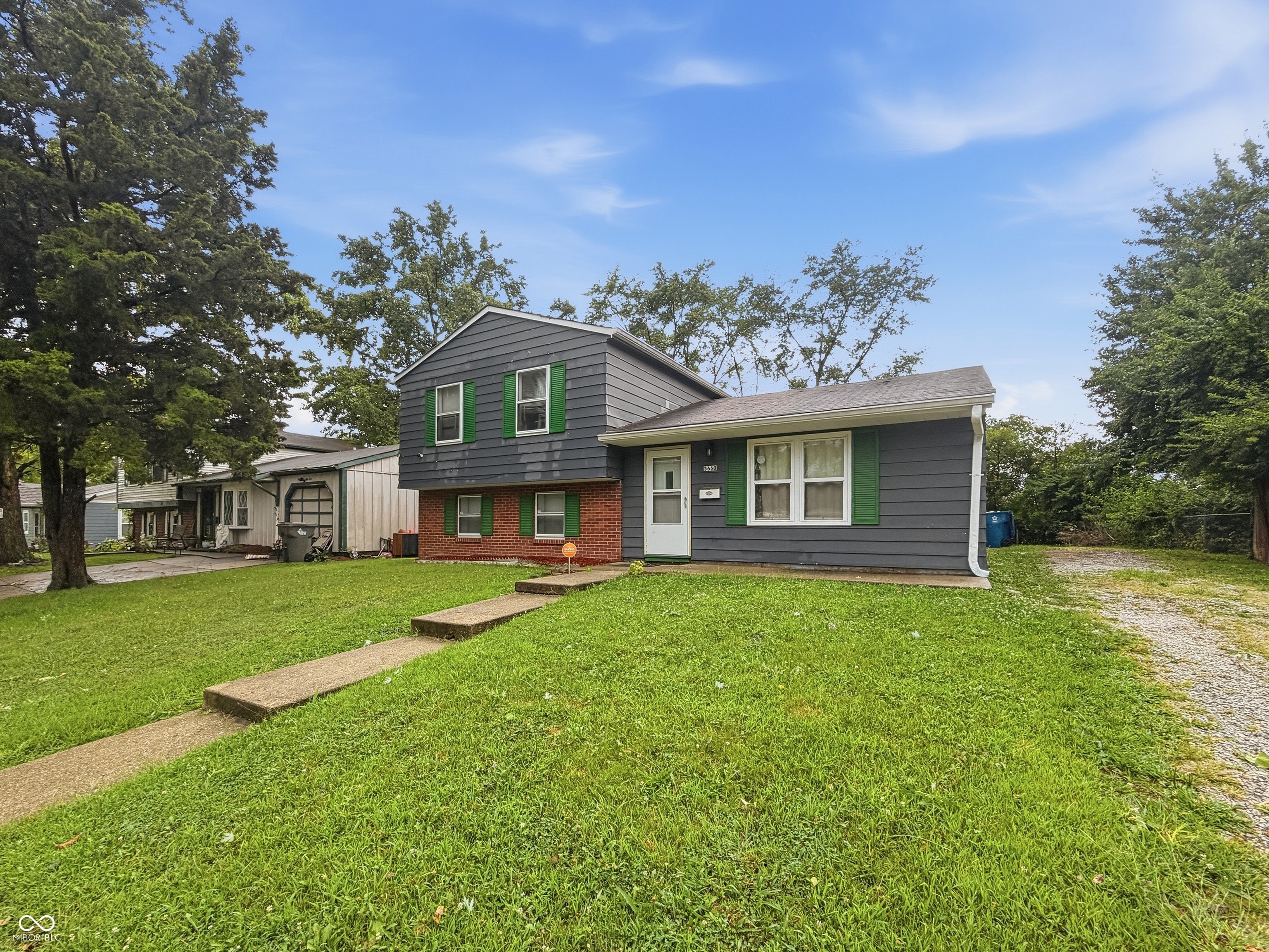 3660 Alsace Drive, Indianapolis, IN, 46226 photo 4 of 43