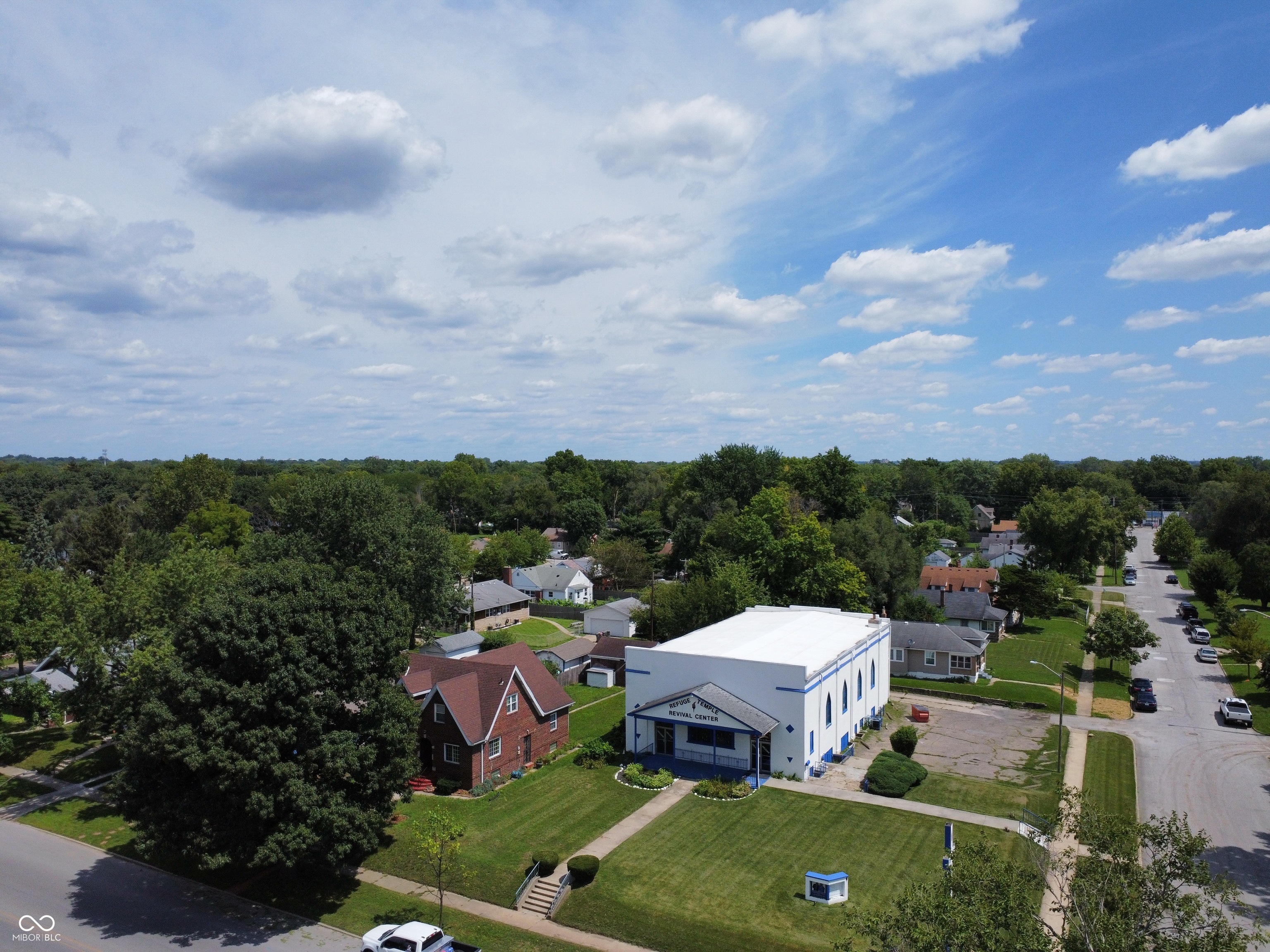 2245 E Riverside Drive, Indianapolis, IN, 46208 photo 4 of 23