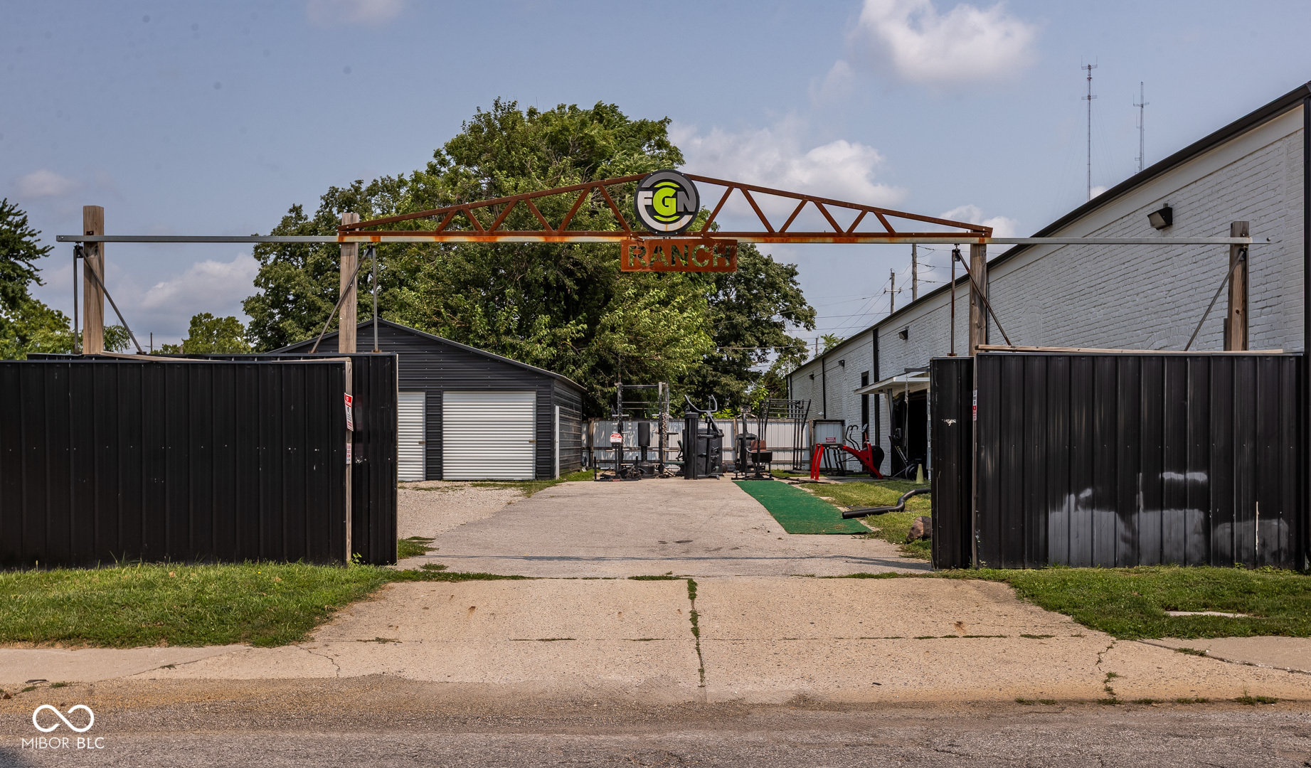 1628 Bates Street, Indianapolis, IN, 46201 photo 4 of 43