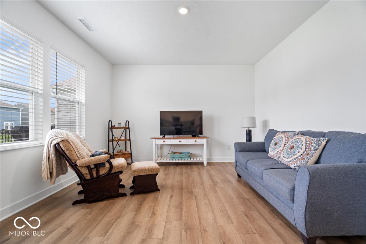 11804 Vale Street, Indianapolis, IN, 46235 photo 4 of 27