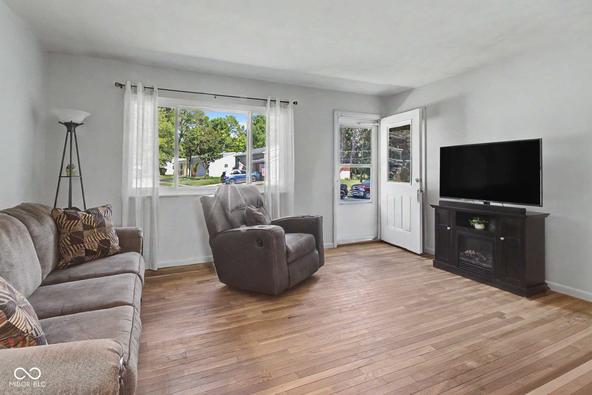 1913 Hawthorne Drive, Plainfield, IN, 46168 photo 4 of 20