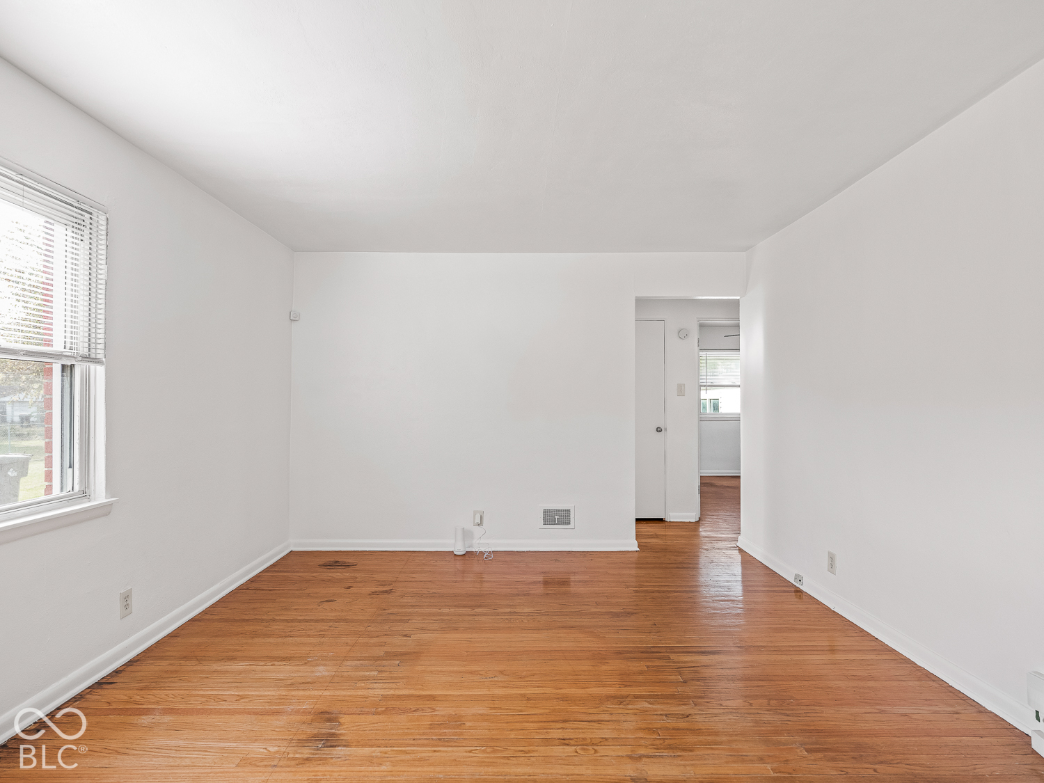 448 S Webster Avenue, Indianapolis, IN, 46219 photo 4 of 36