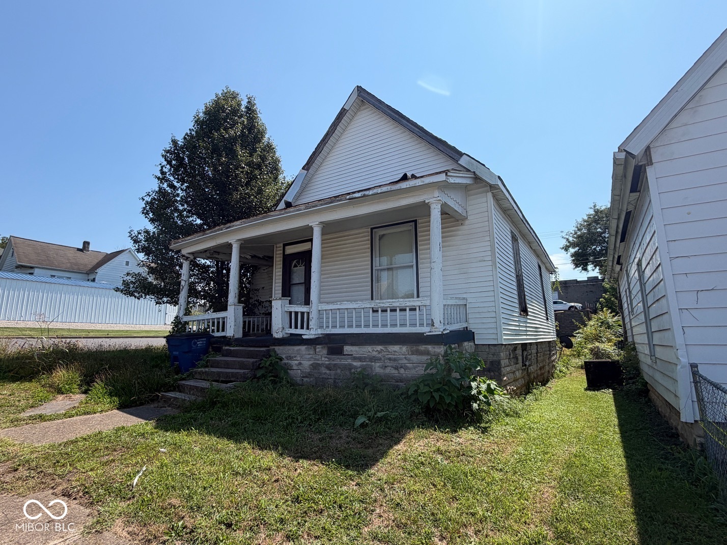 702 15th Street, Bedford, IN, 47421 photo 4 of 11