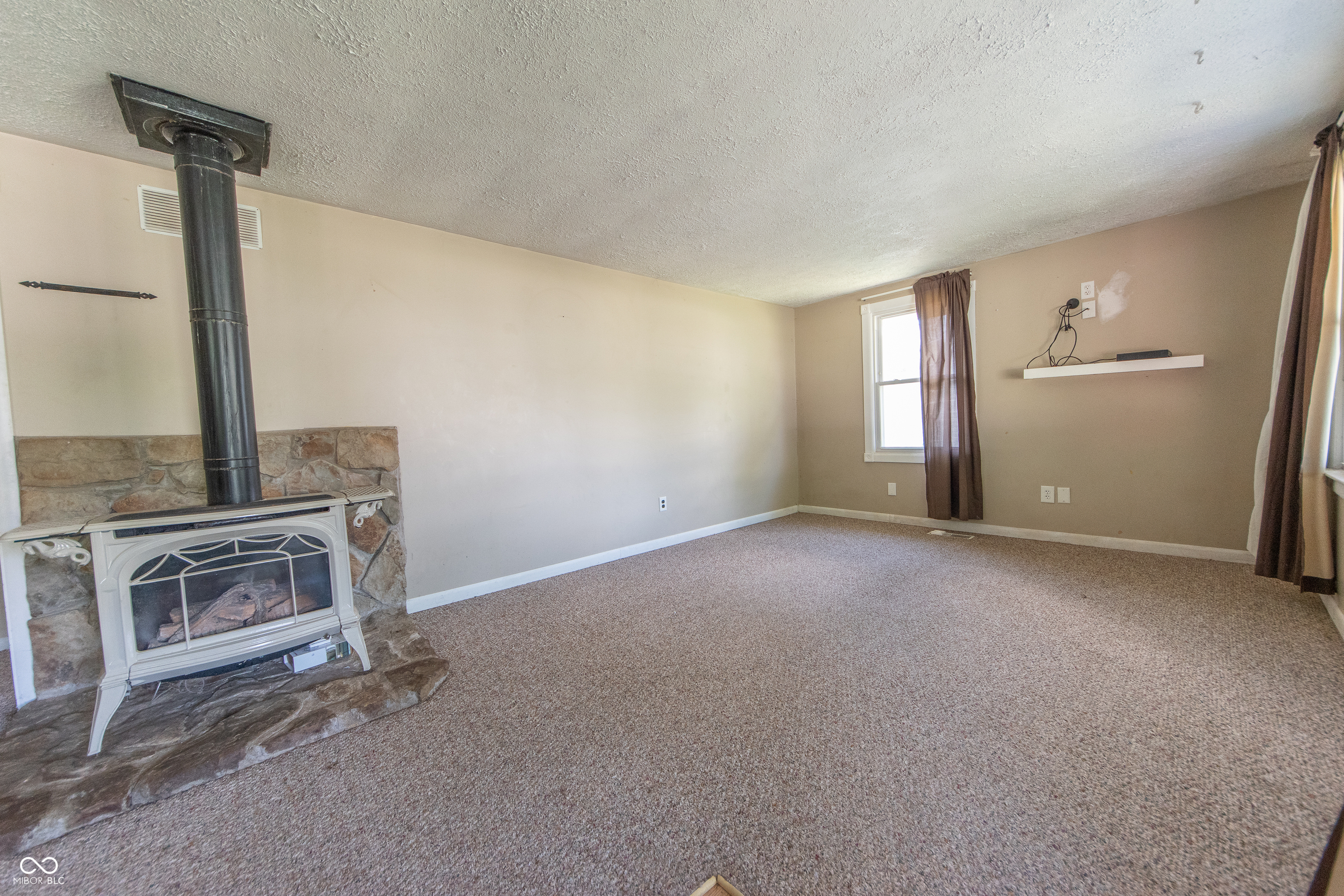 315 Daugherty Street, Columbus, IN, 47201 photo 4 of 31