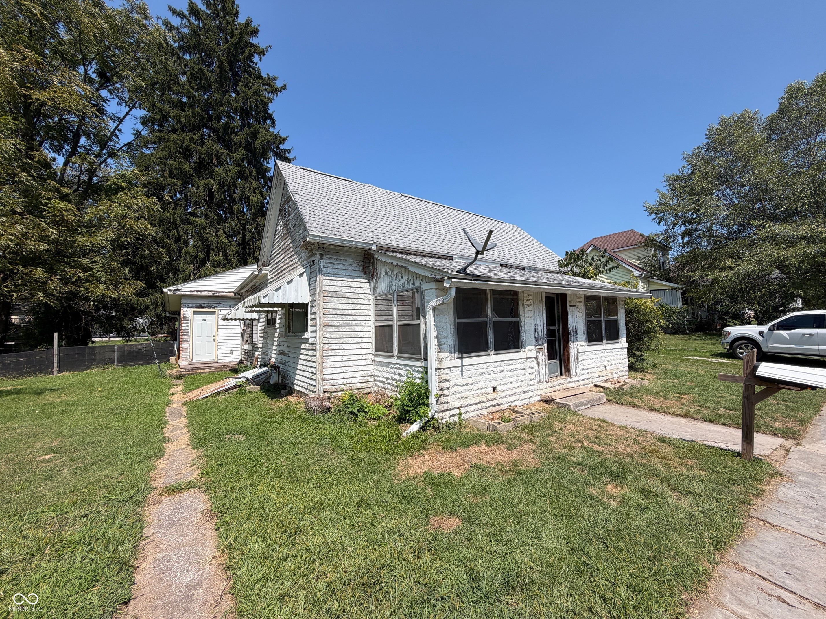 419 18th Street, Bedford, IN, 47421 photo 4 of 5