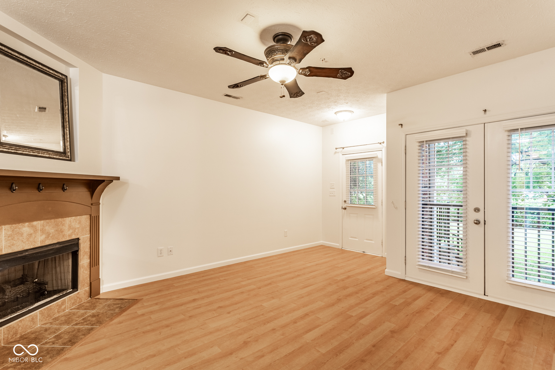 1109 Reserve Way, Indianapolis, IN, 46220 photo 4 of 21