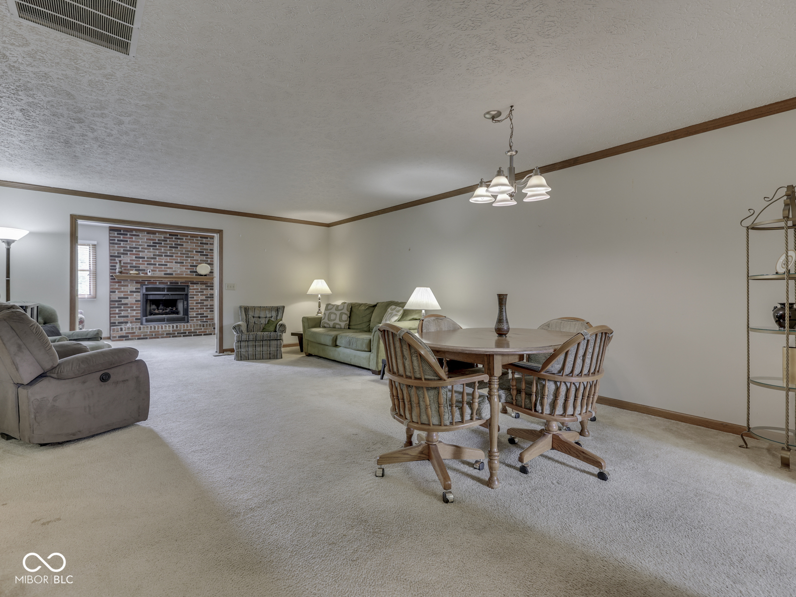 6407 Friendship Circle #15, Indianapolis, IN, 46268 photo 4 of 34