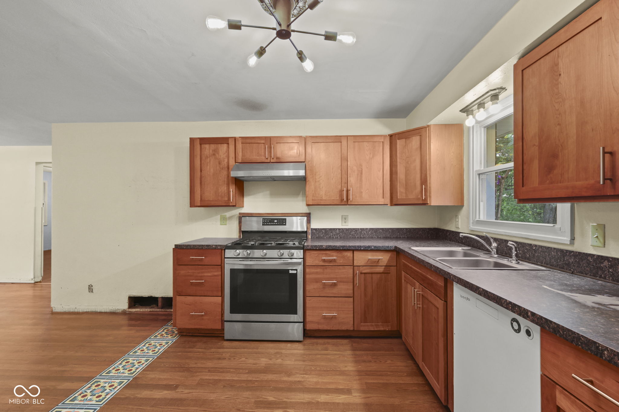 4646 Woodland Drive, Indianapolis, IN, 46254 photo 4 of 46