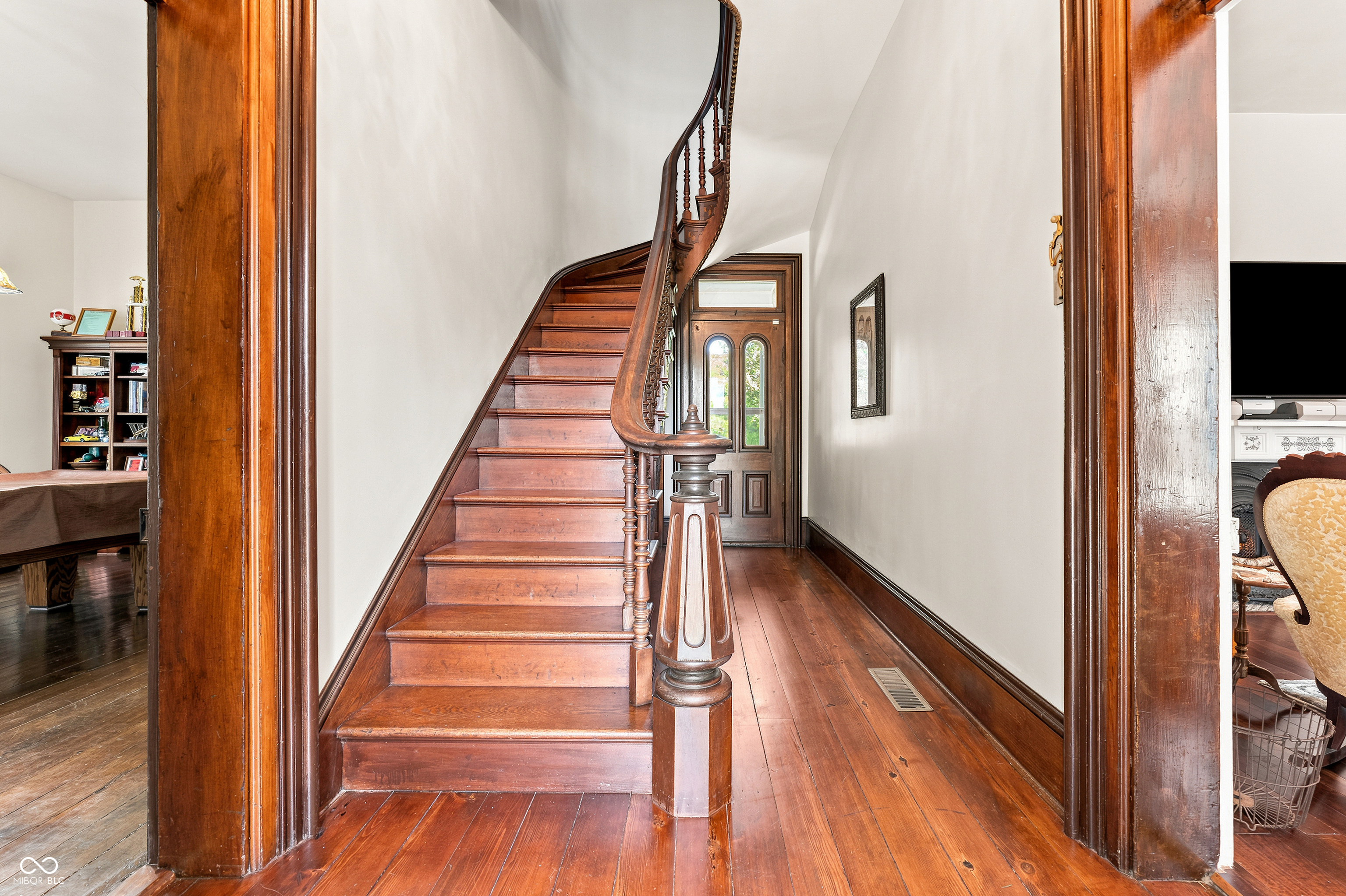 6443 S Jonesville Road, Columbus, IN, 47201 photo 4 of 124