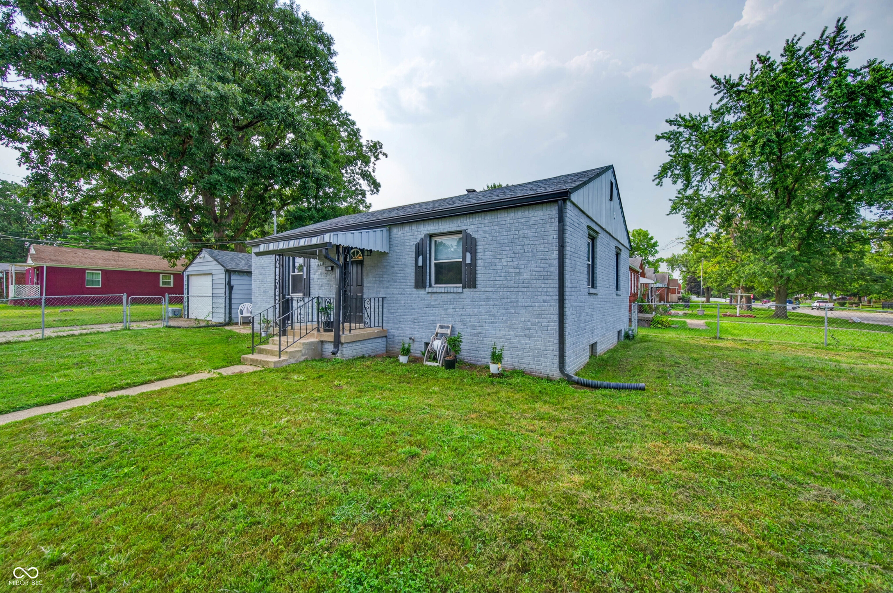 6043 Ivanhoe Street, Indianapolis, IN, 46219 photo 4 of 46