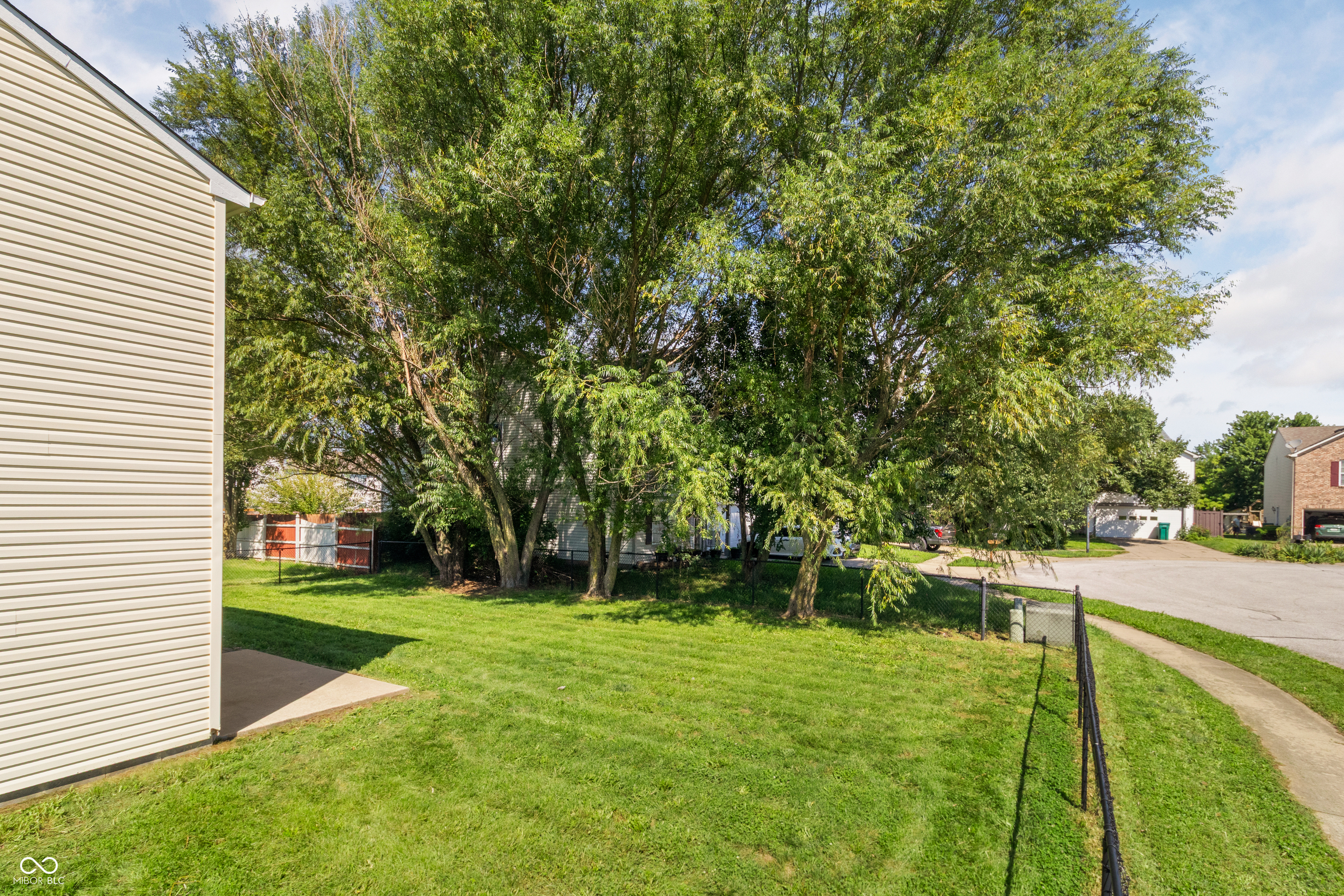 2272 Westmere Drive, Plainfield, IN, 46168 photo 4 of 28