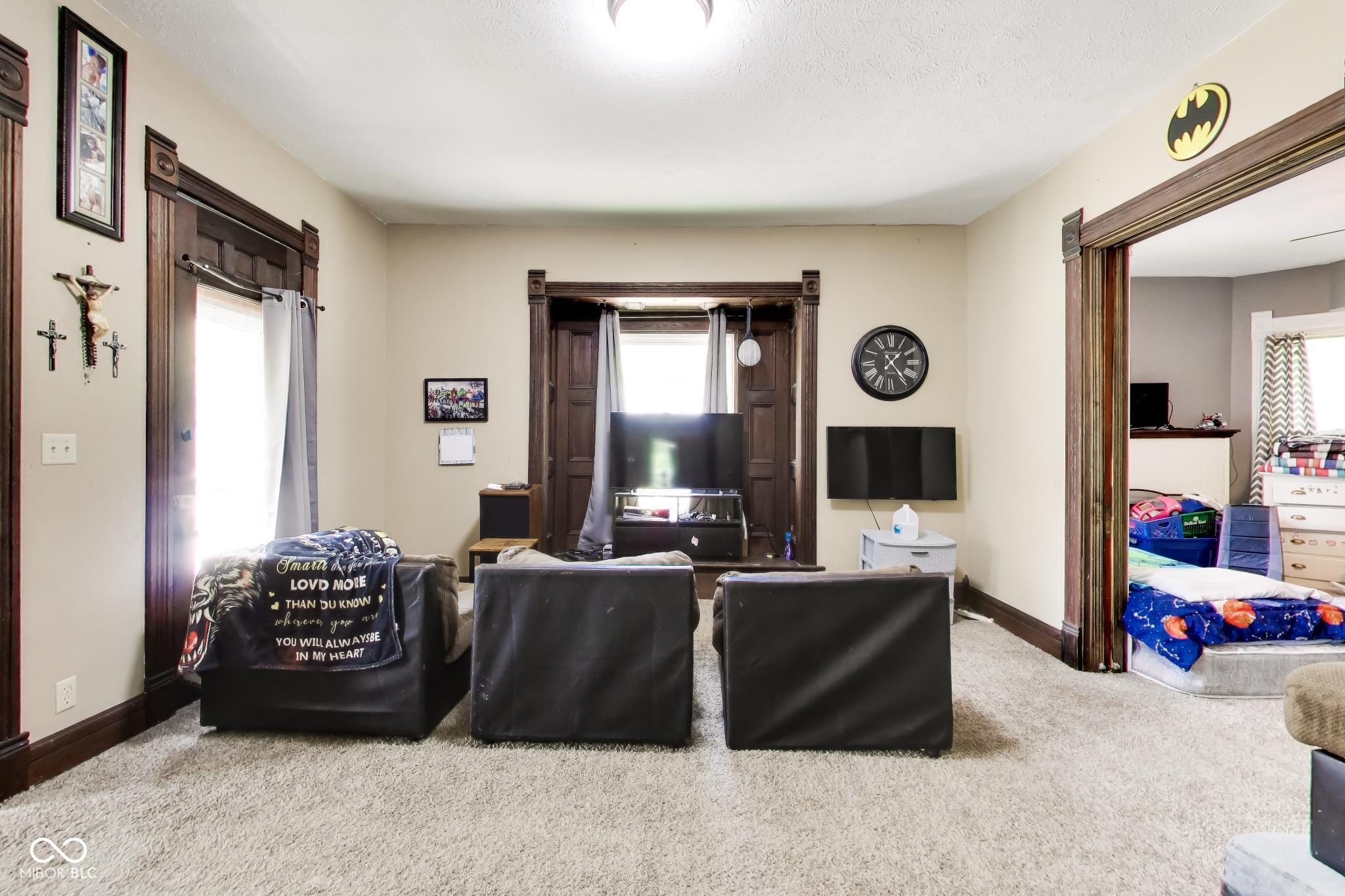 2608 E Southport Road, Indianapolis, IN, 46227 photo 4 of 46
