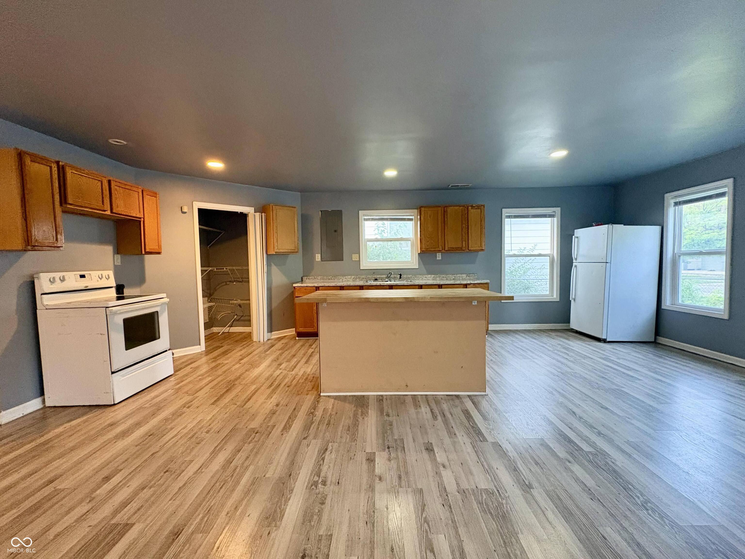 2230 N Arsenal Avenue, Indianapolis, IN, 46218 photo 4 of 16