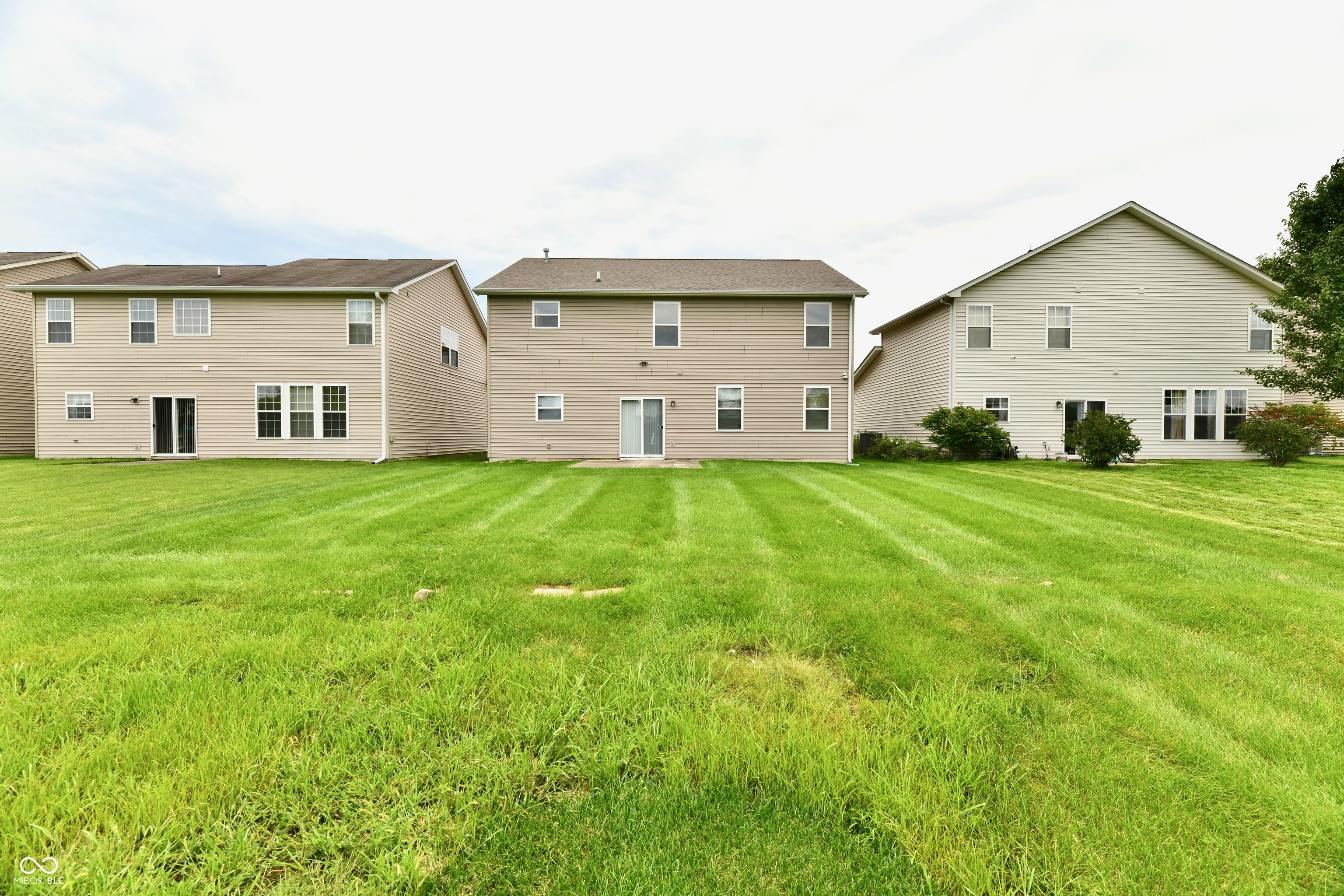 4330 Valley Trace Drive, Indianapolis, IN, 46237 photo 4 of 64