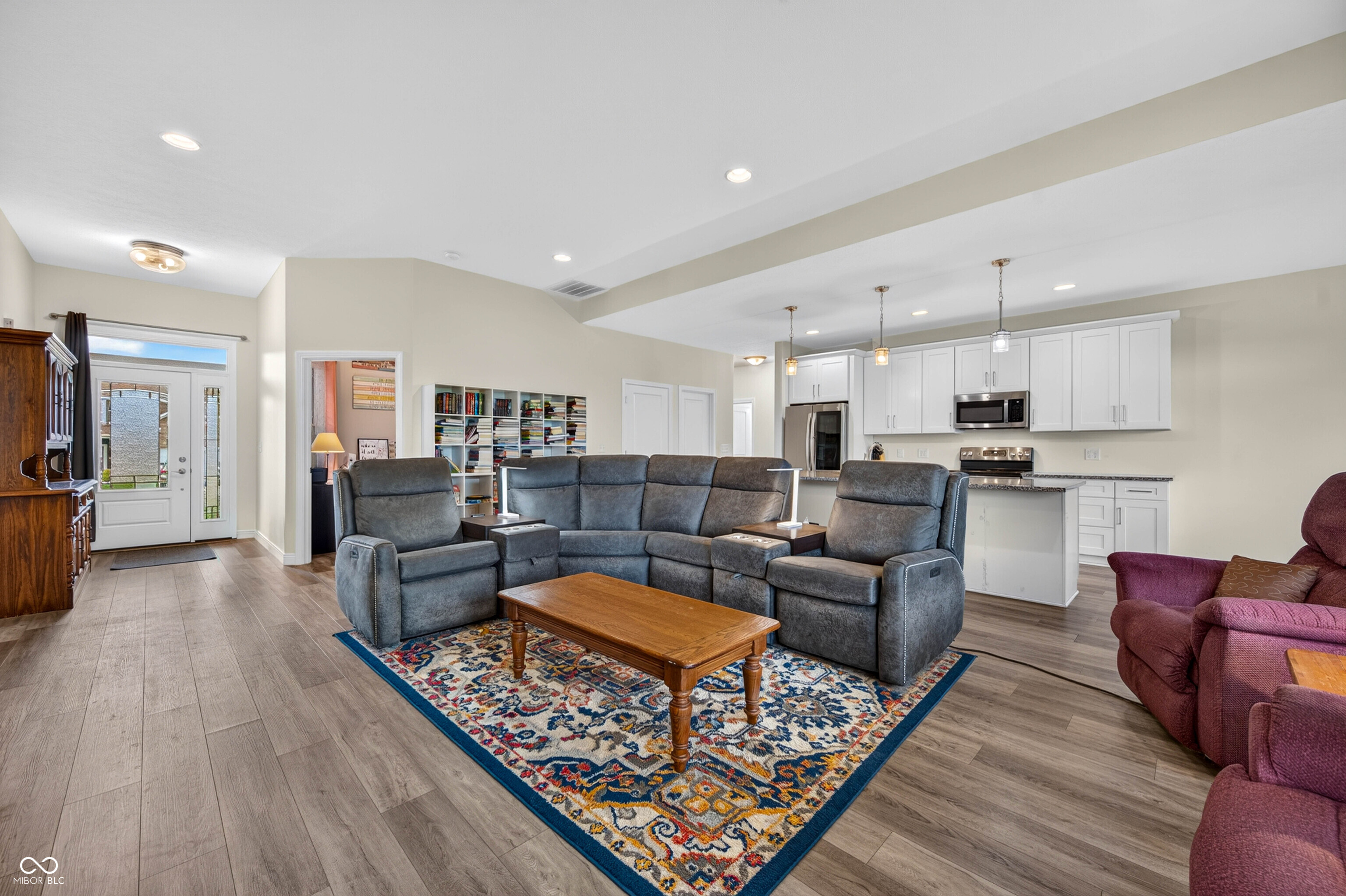 2981 Daylily Drive, Columbus, IN, 47201 photo 4 of 38