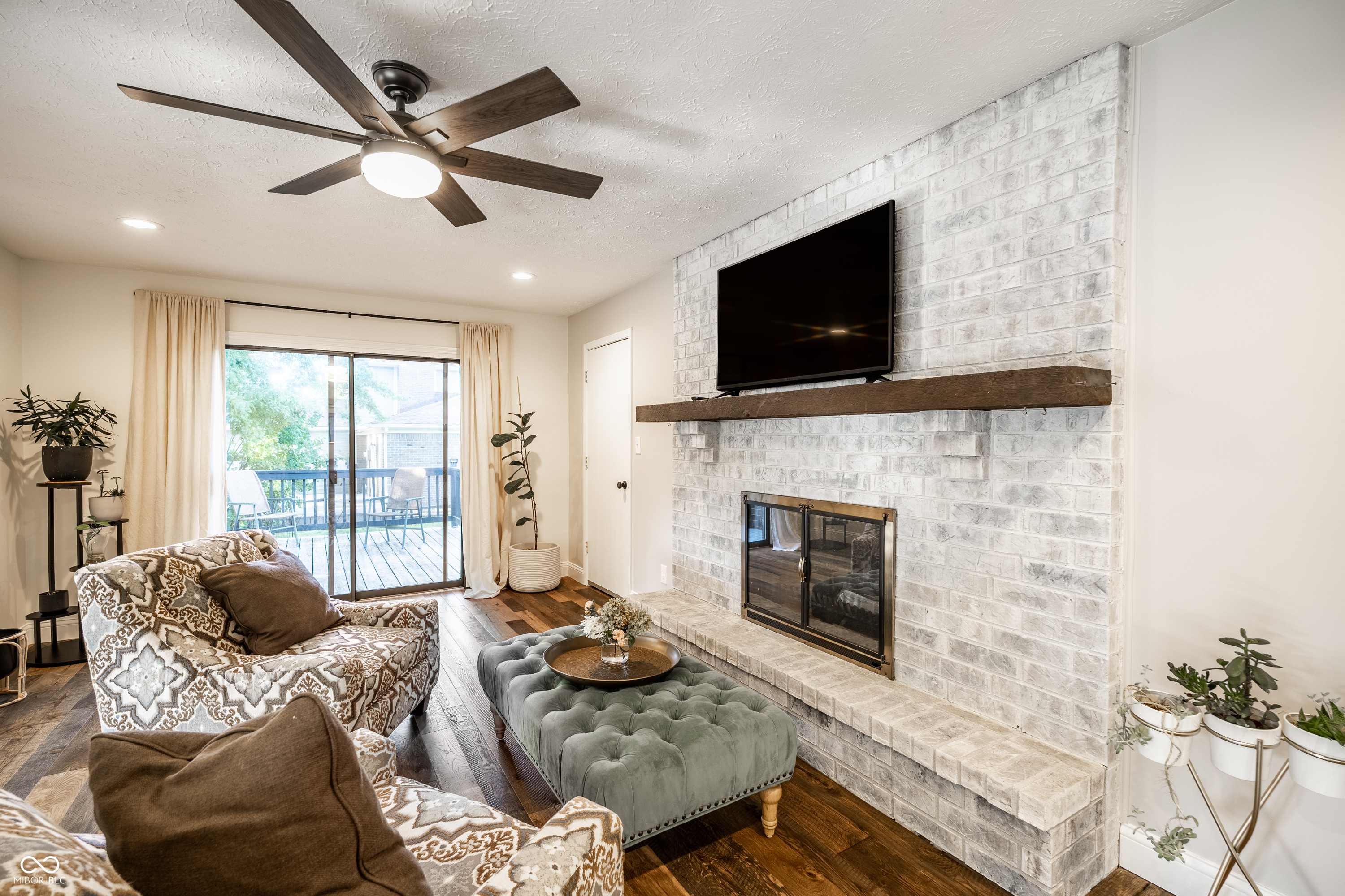 9669 Sycamore Road, Carmel, IN, 46032 photo 4 of 27