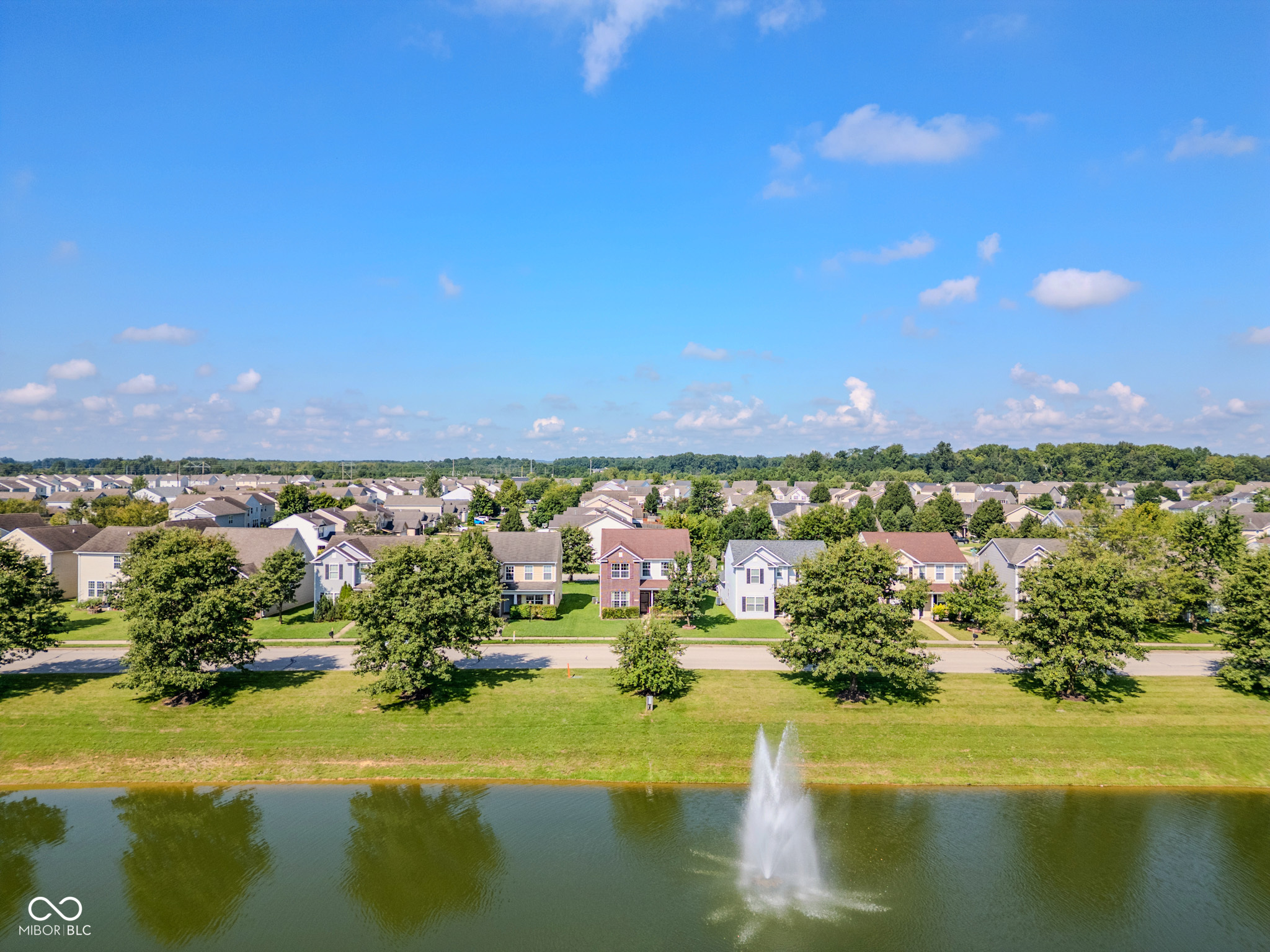 3350 Shadow Creek Boulevard, Columbus, IN, 47201 photo 4 of 42
