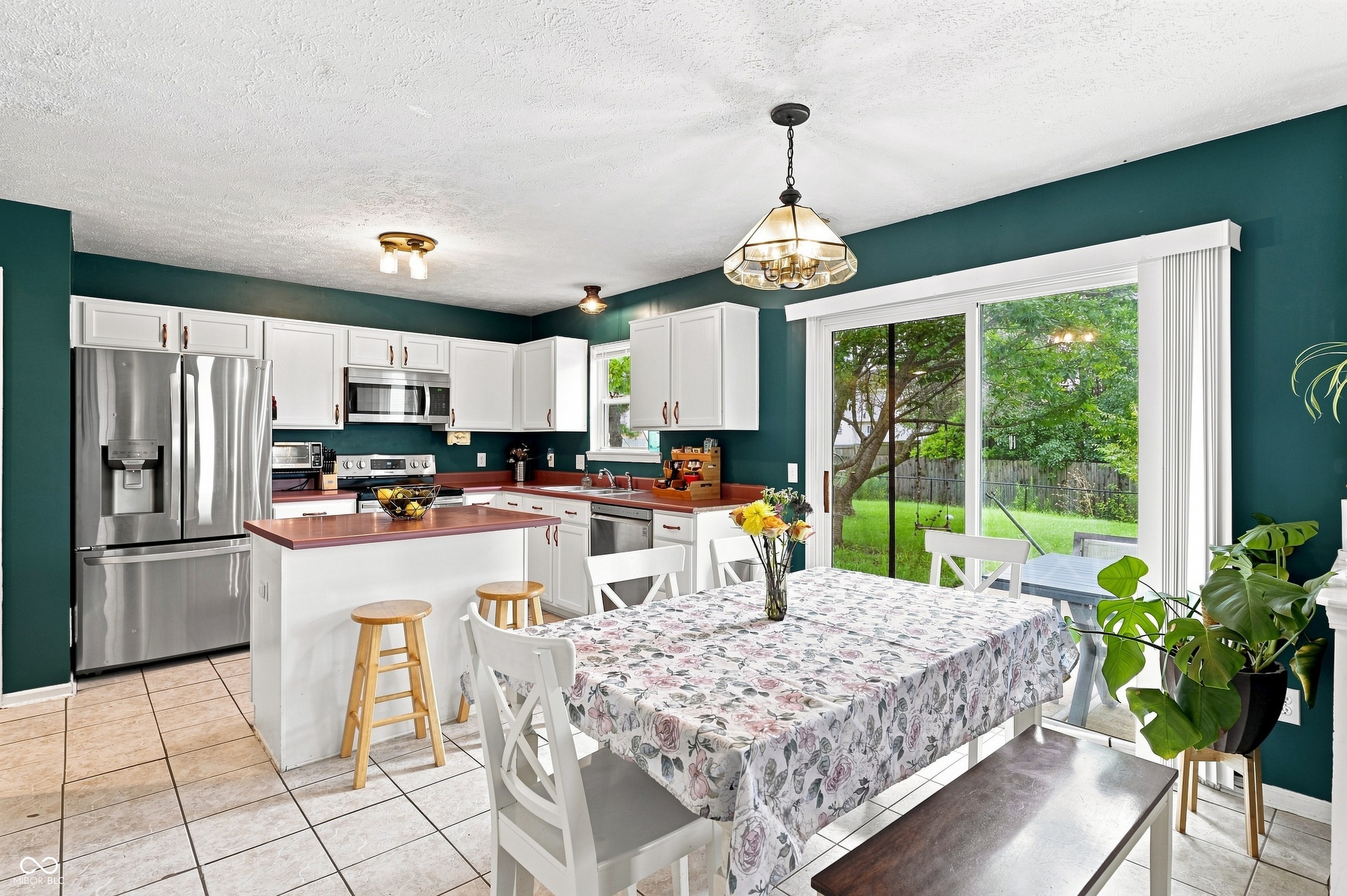 10615 Regis Court, Indianapolis, IN, 46239 photo 4 of 33