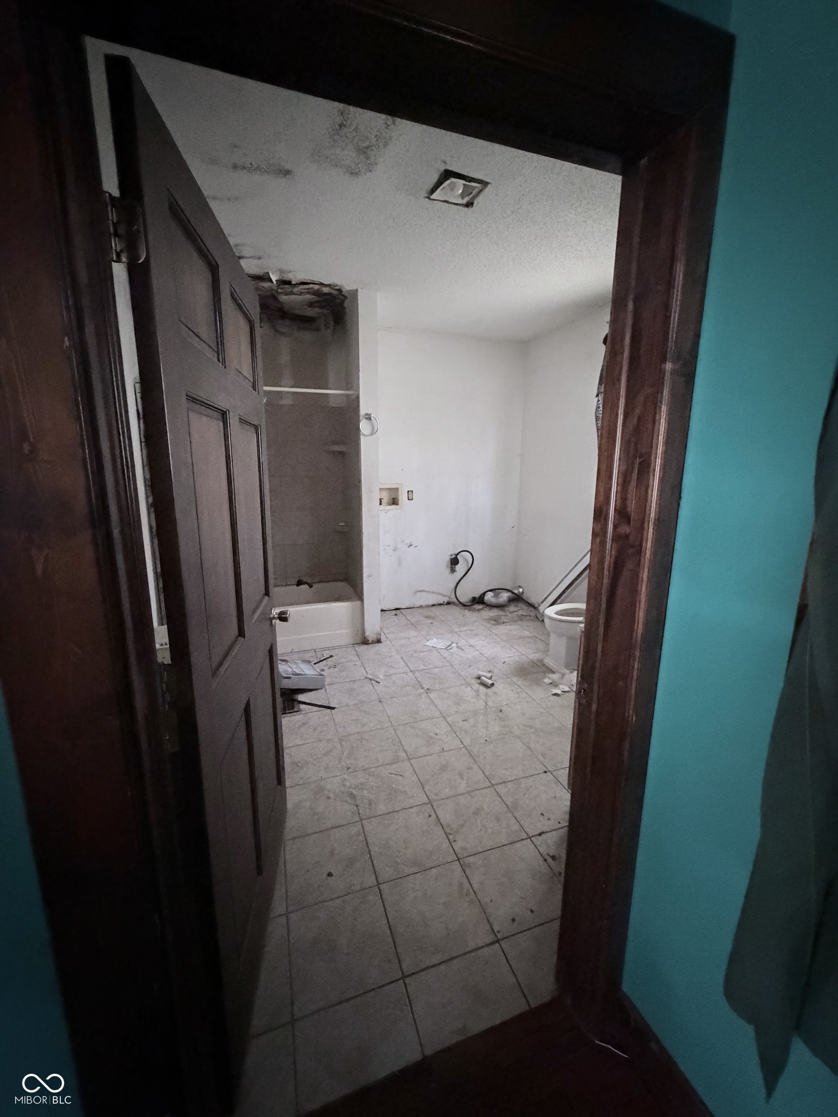 2812 Brown Street, New Castle, IN, 47362 photo 4 of 10