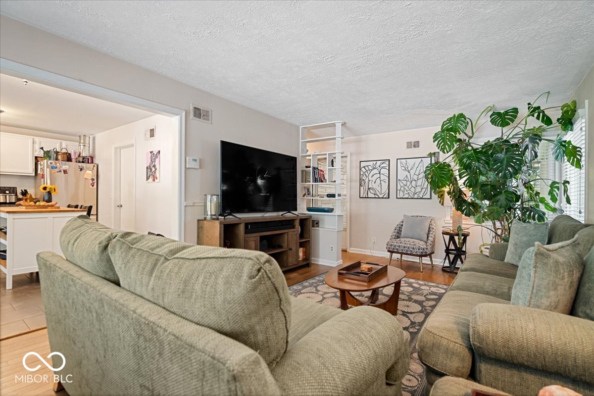 1134 E 56th Street, Indianapolis, IN, 46220 photo 4 of 36