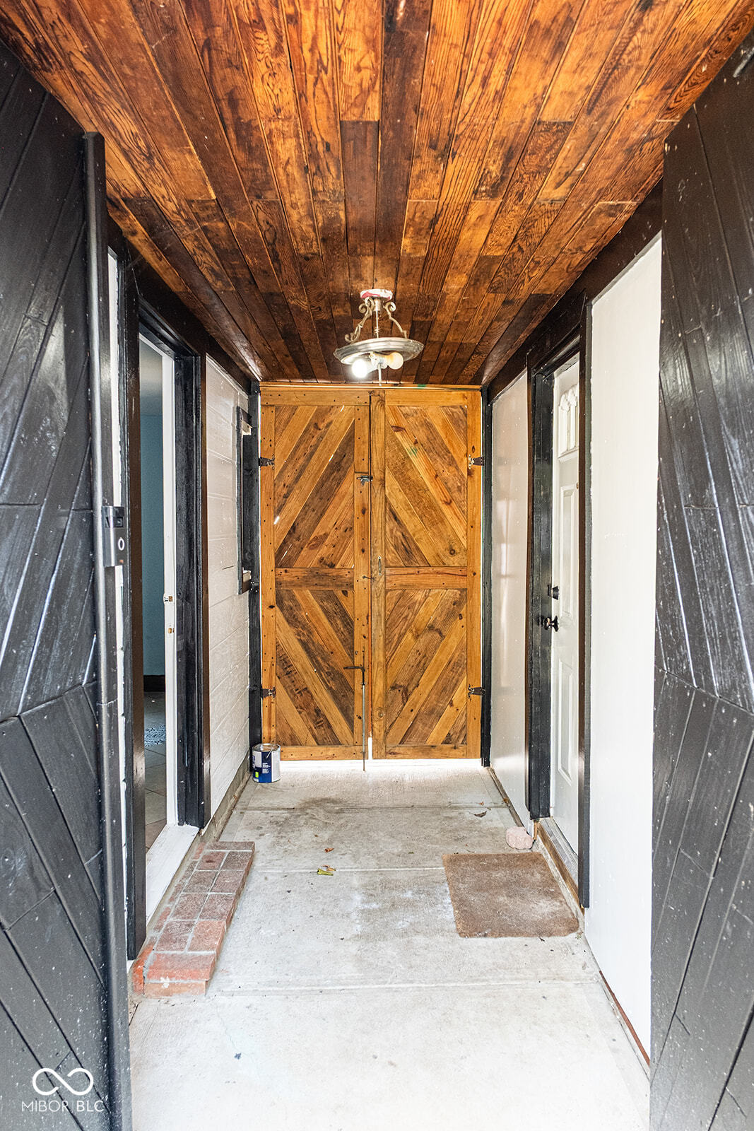 2325 N Webster Avenue, Indianapolis, IN, 46219 photo 4 of 31