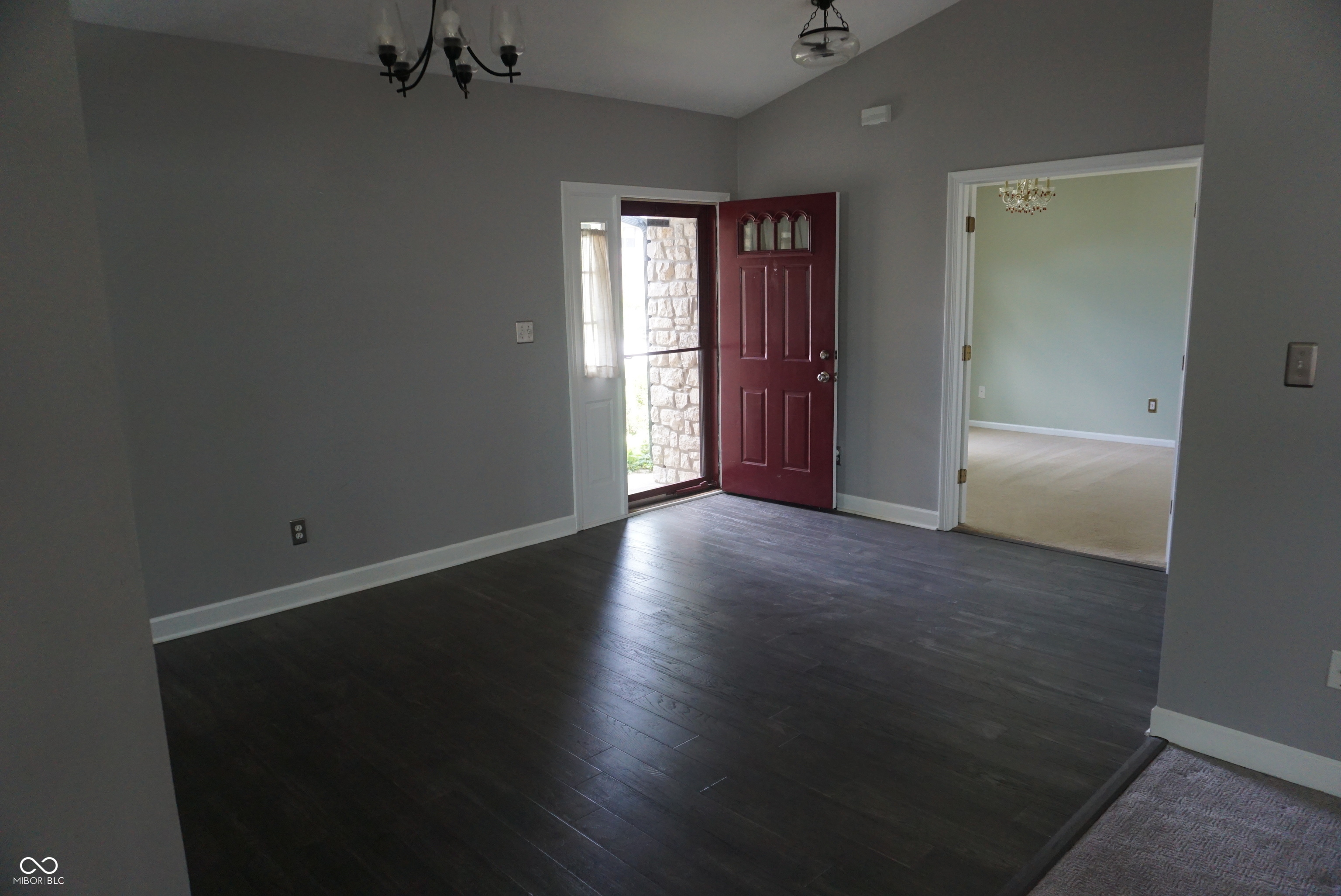 679 Redfox Court S, Greenwood, IN, 46142 photo 4 of 24