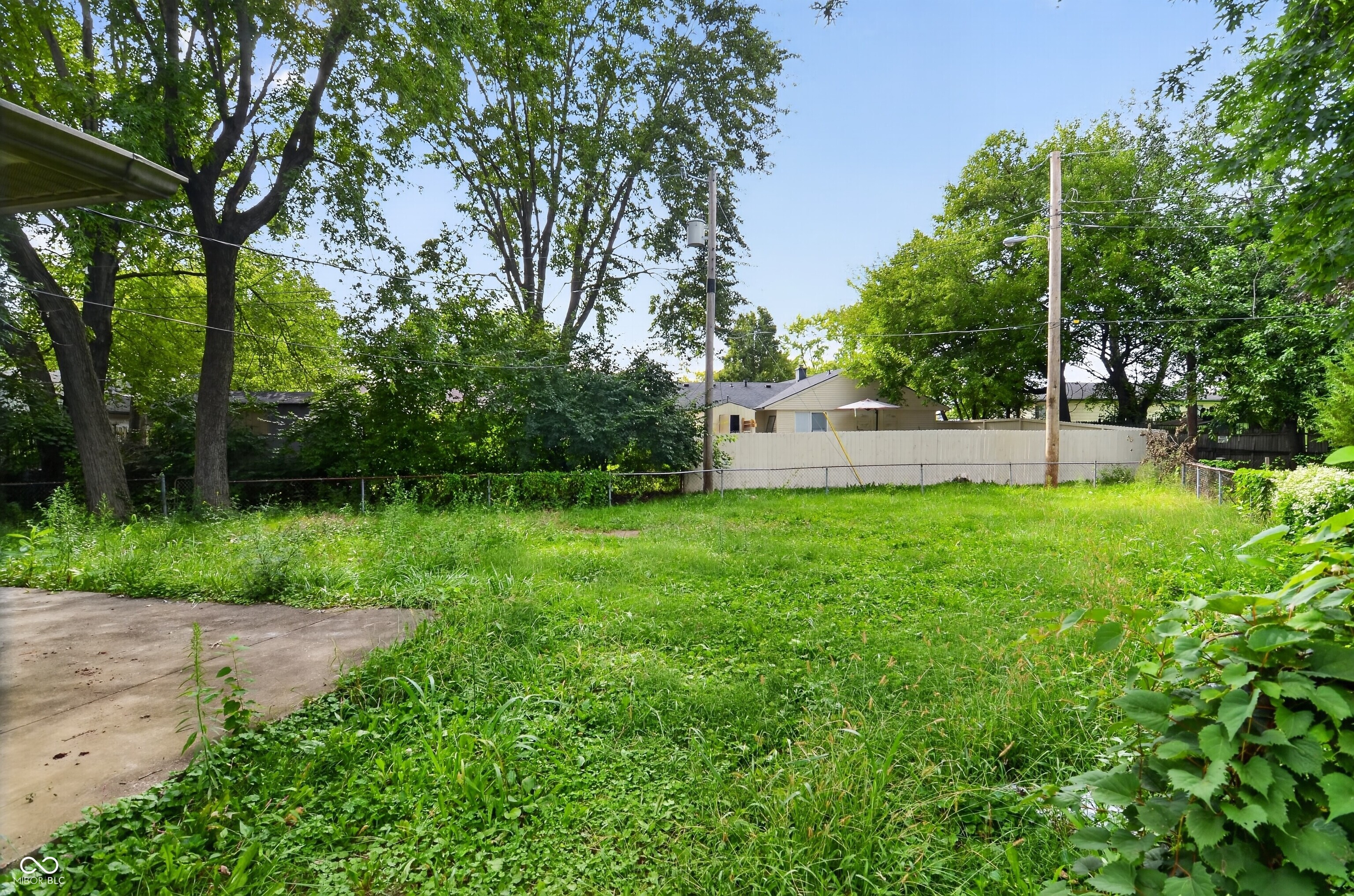 4110 Mellis Court, Indianapolis, IN, 46235 photo 4 of 31