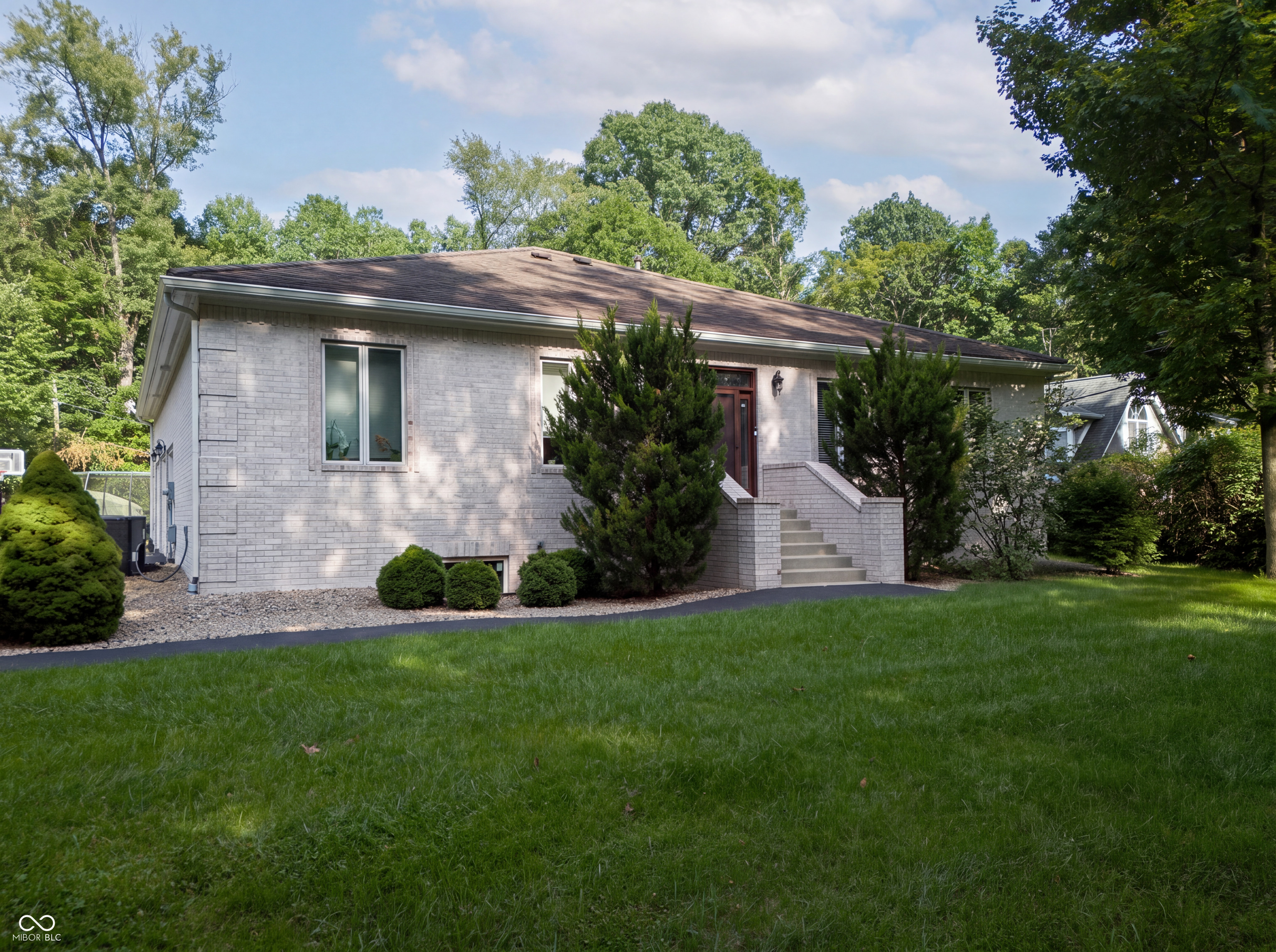 11833 Westwood Drive, Carmel, IN, 46033 photo 4 of 56