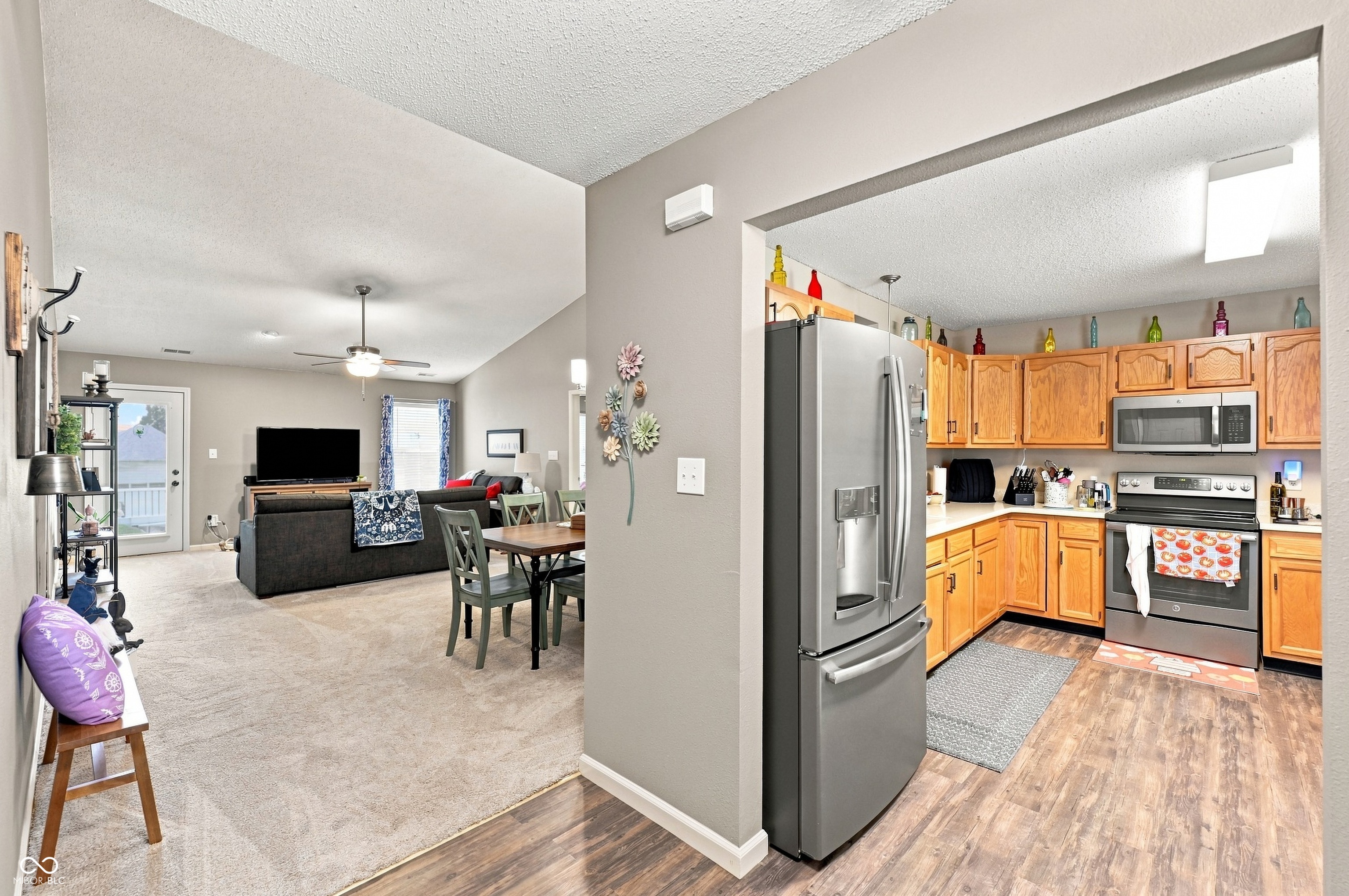 9717 Treyburn Green Way, Indianapolis, IN, 46239 photo 4 of 30