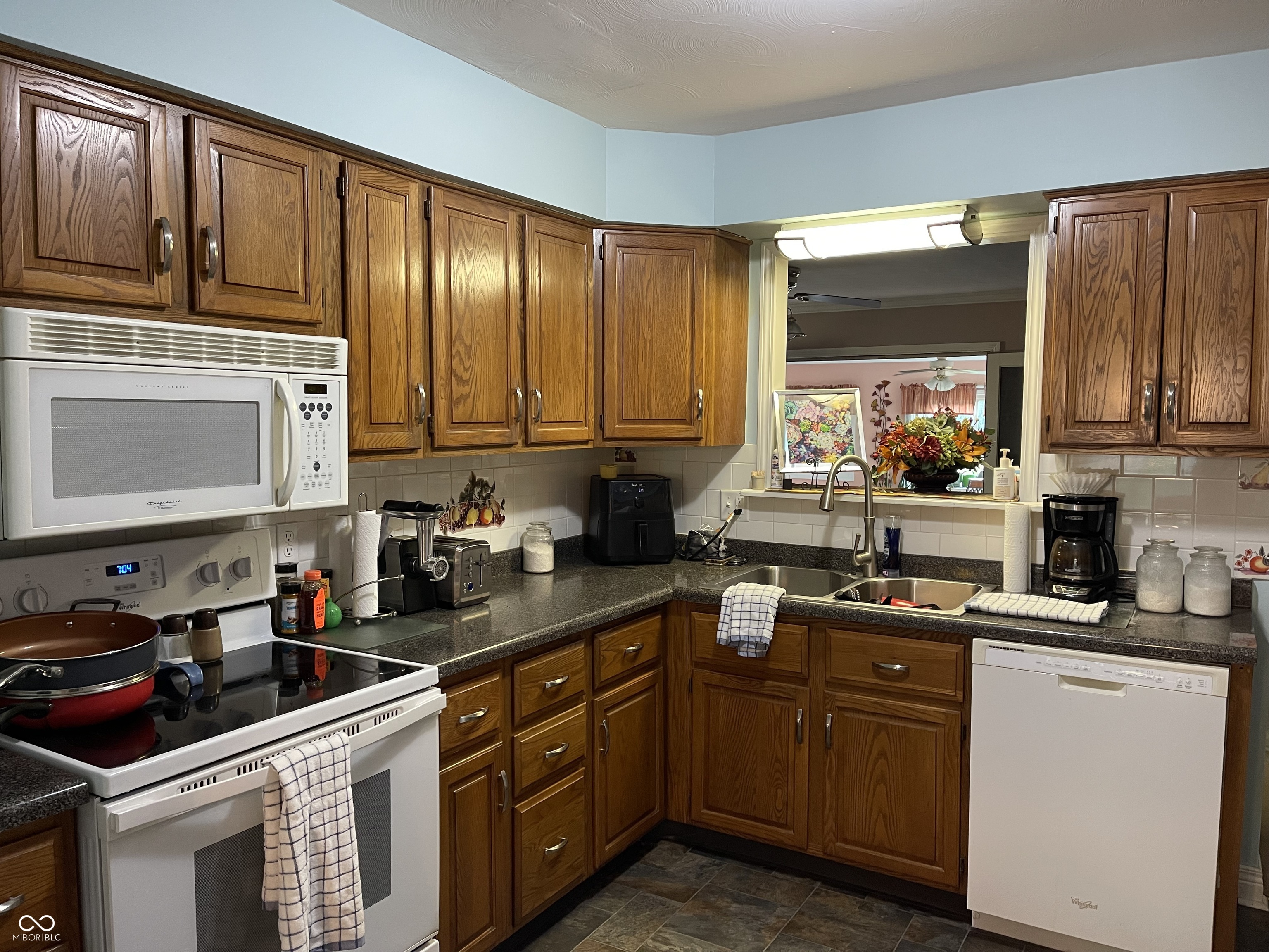 118 Granby Drive, Cumberland, IN, 46229 photo 4 of 25