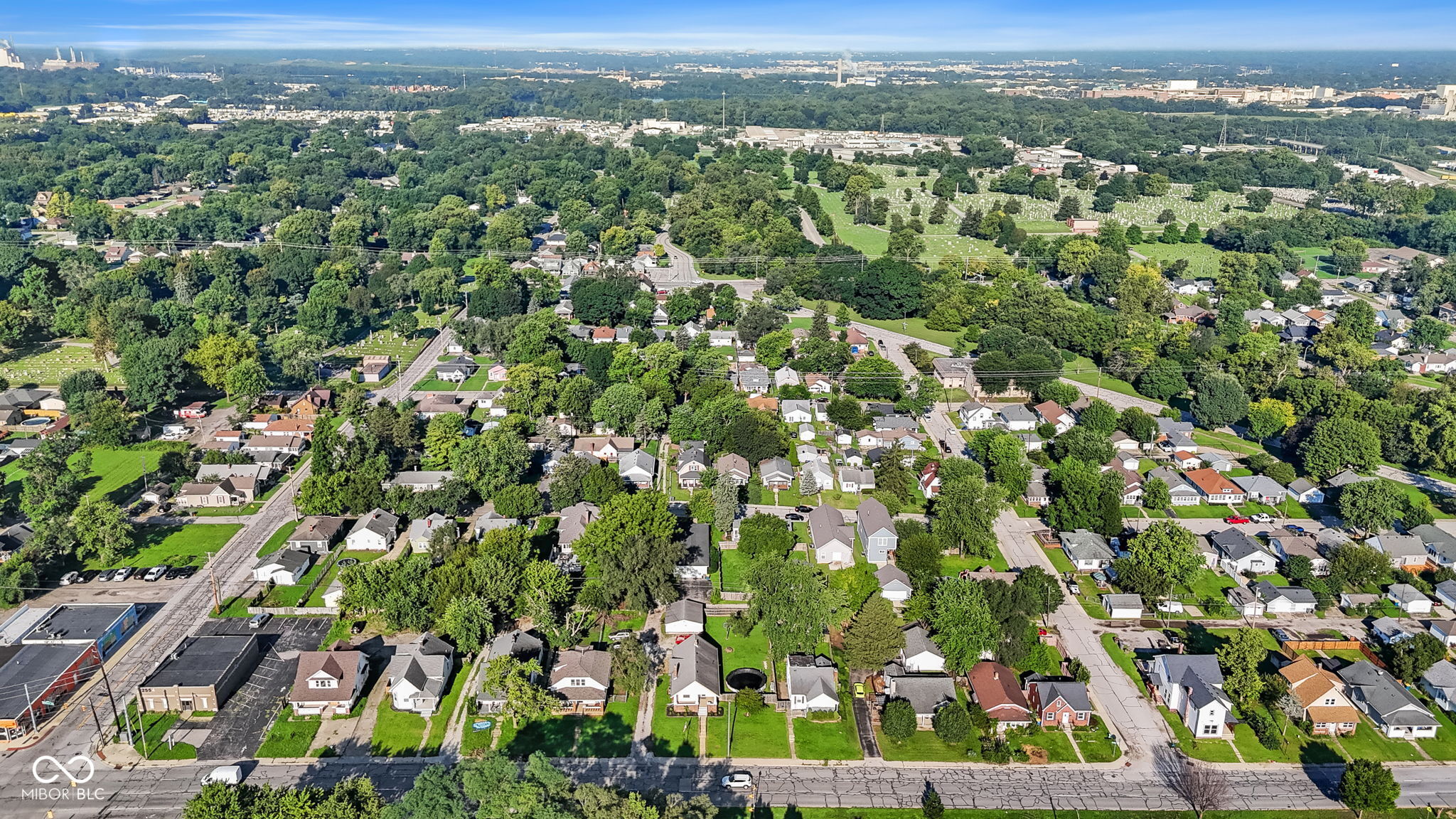 2528 Madison Avenue, Indianapolis, IN, 46225 photo 4 of 40