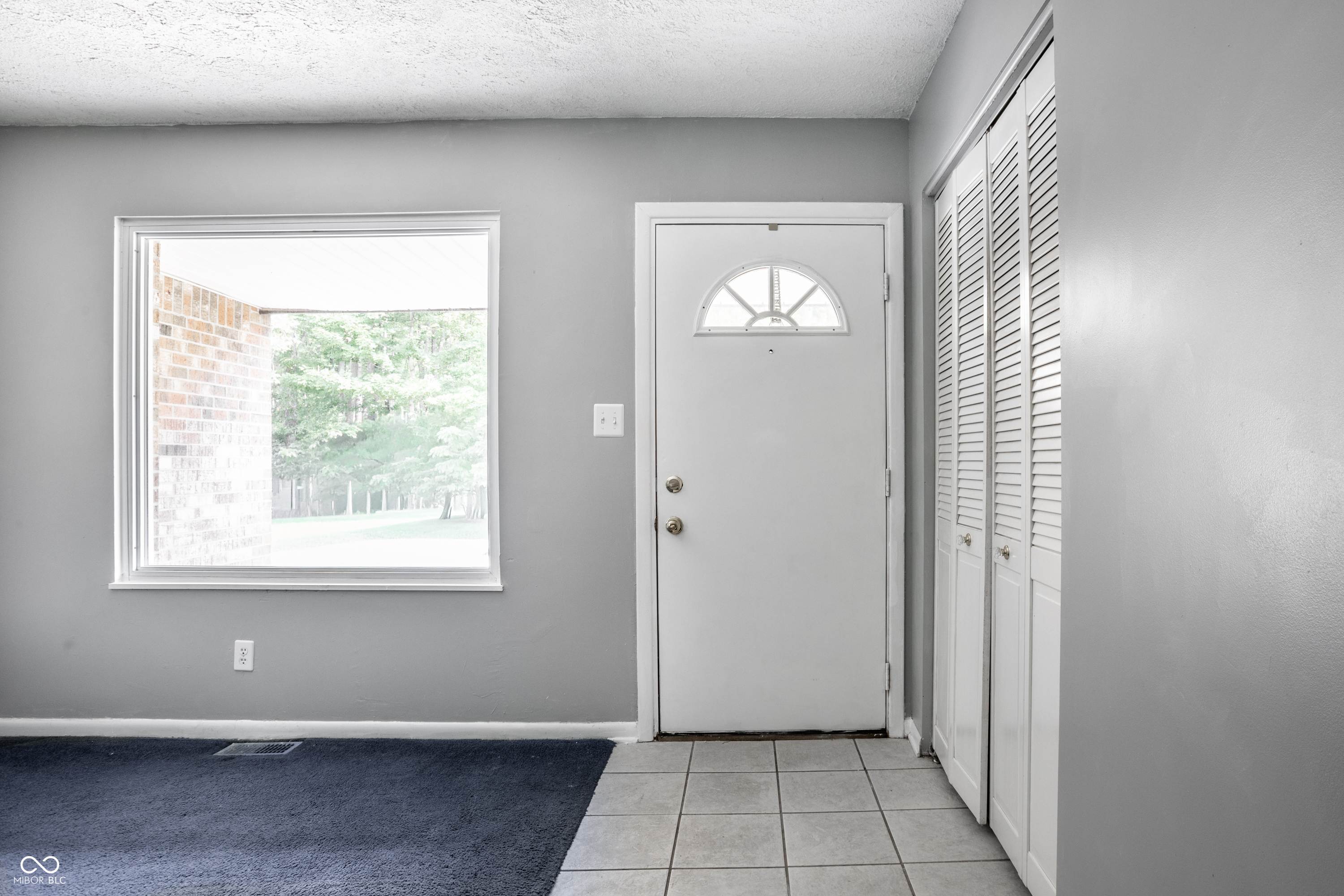5821 Furnas Road, Indianapolis, IN, 46221 photo 4 of 28