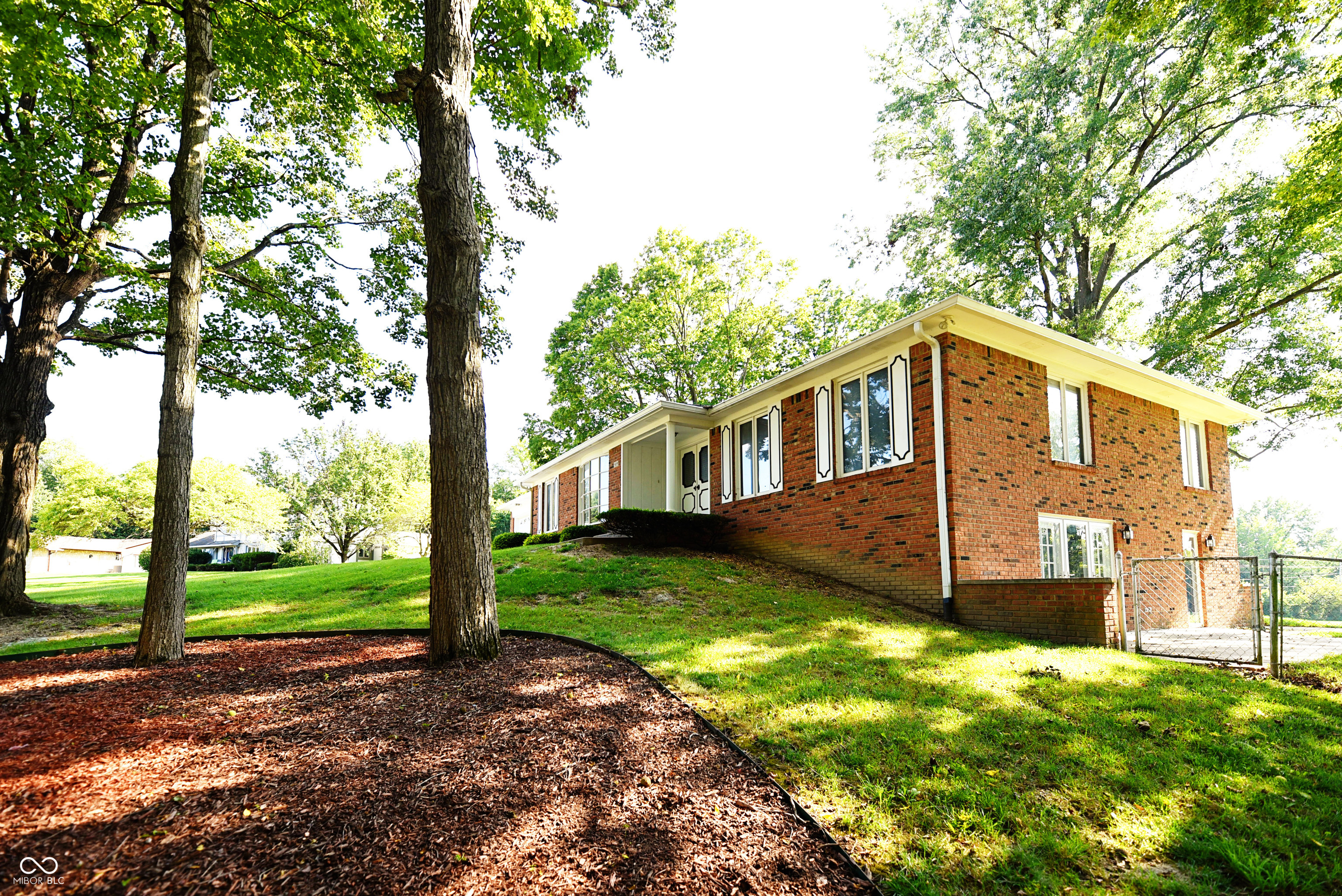 509 Oak Boulevard West Drive, Greenfield, IN, 46140 photo 4 of 45