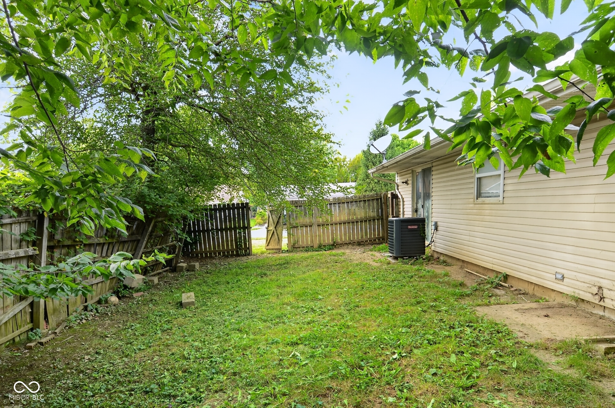4420 Burrwood Drive, Indianapolis, IN, 46235 photo 4 of 16