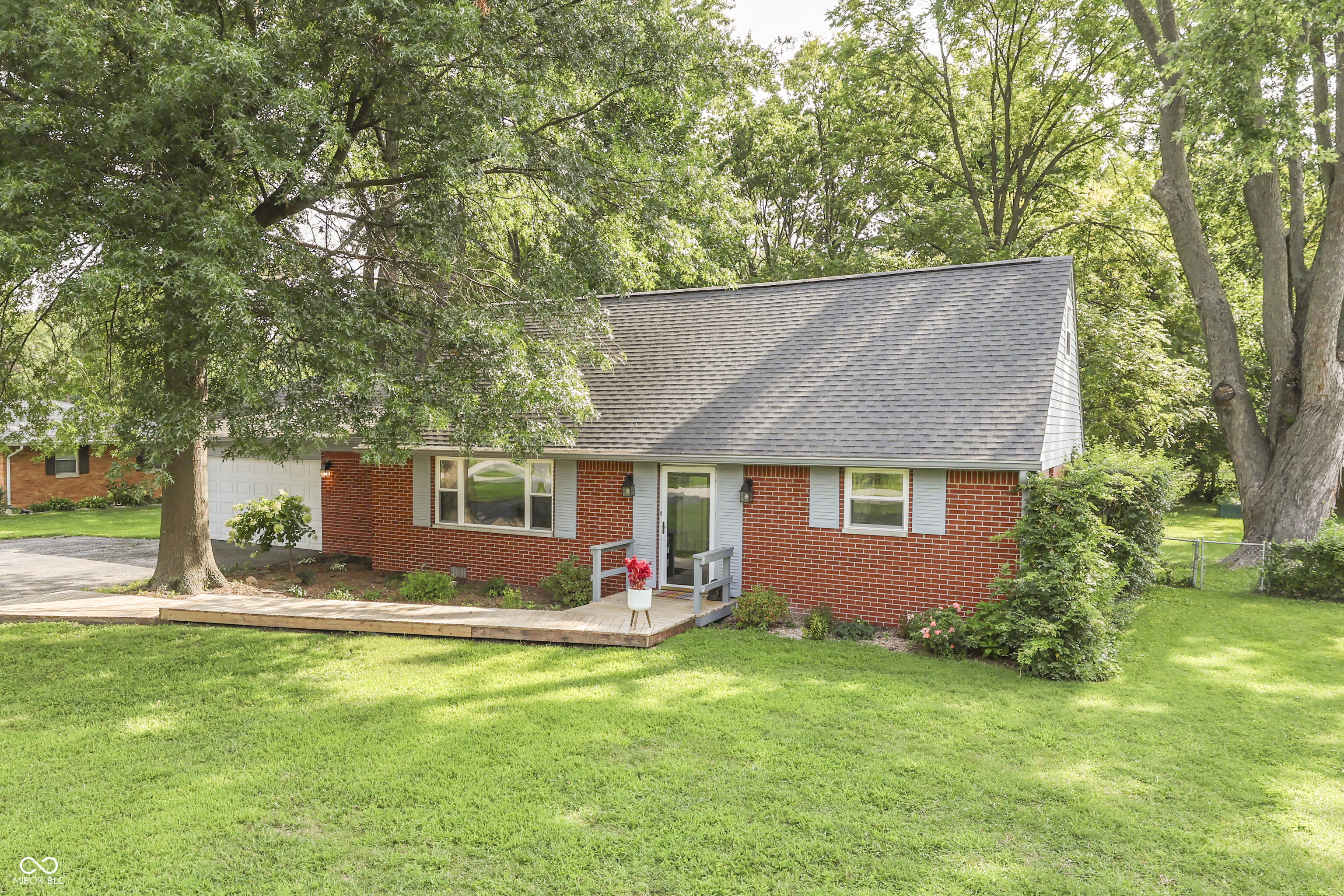 7151 Lindenwood Drive, Indianapolis, IN, 46227 photo 4 of 47